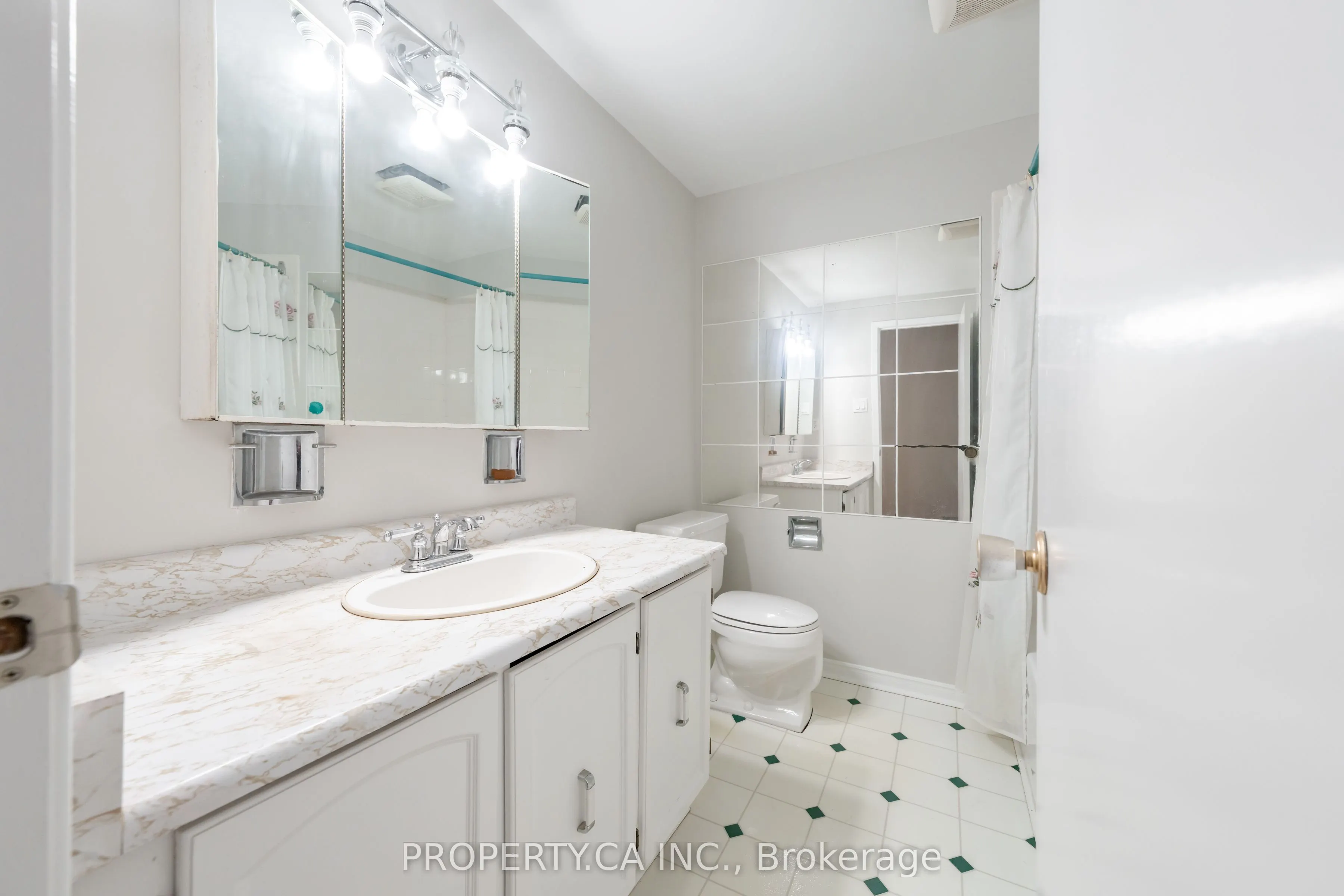 12 Deeprose Lane #31