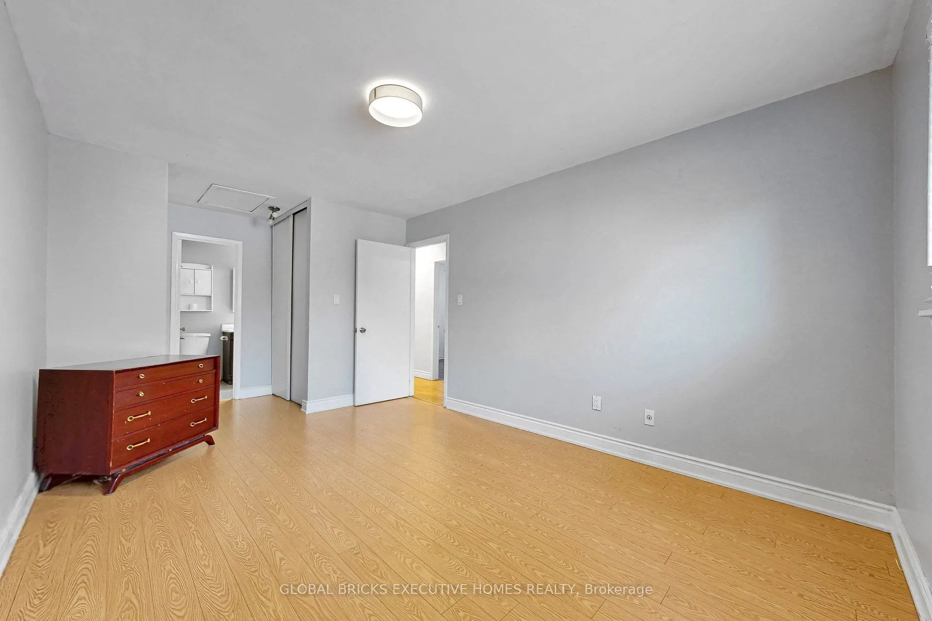 53 Goldring Drive