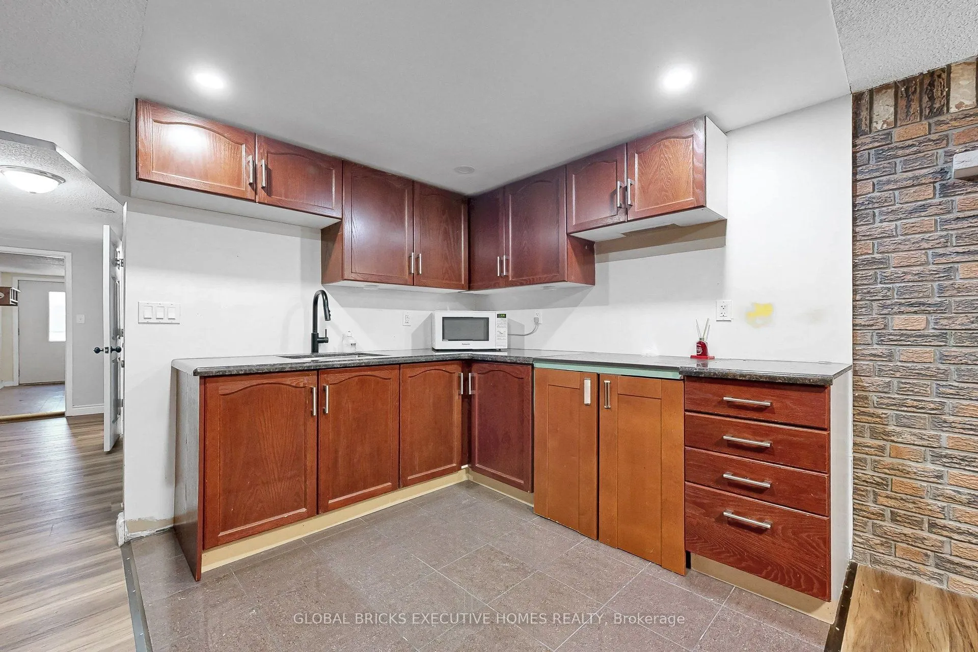 53 Goldring Drive