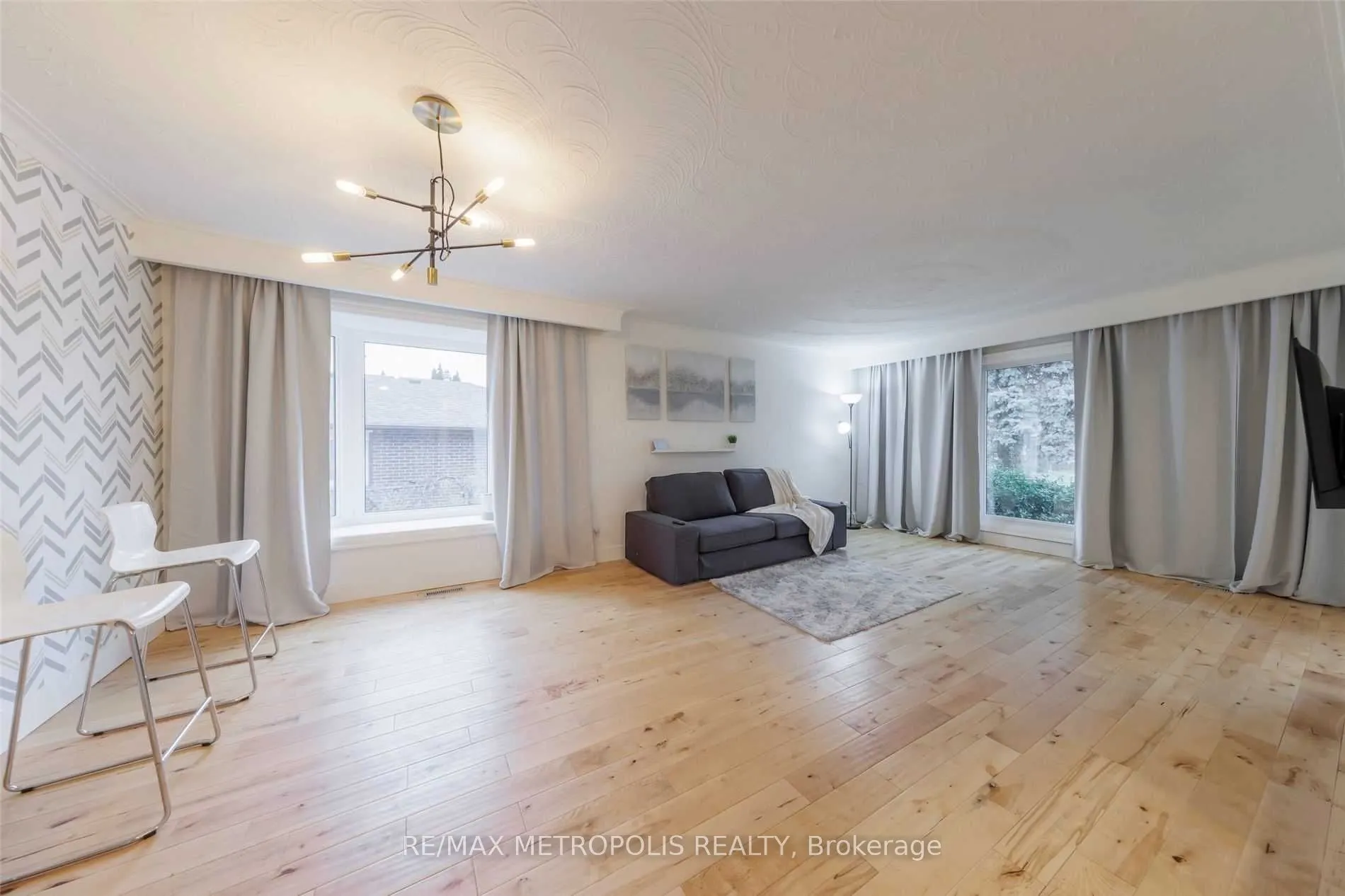 21 Hills Road #Main