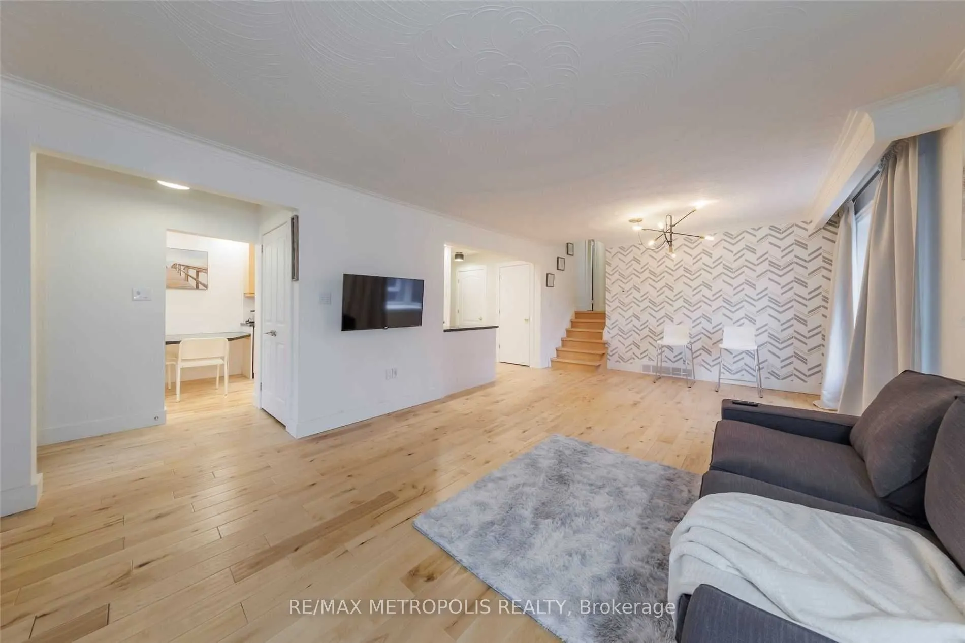21 Hills Road #Main