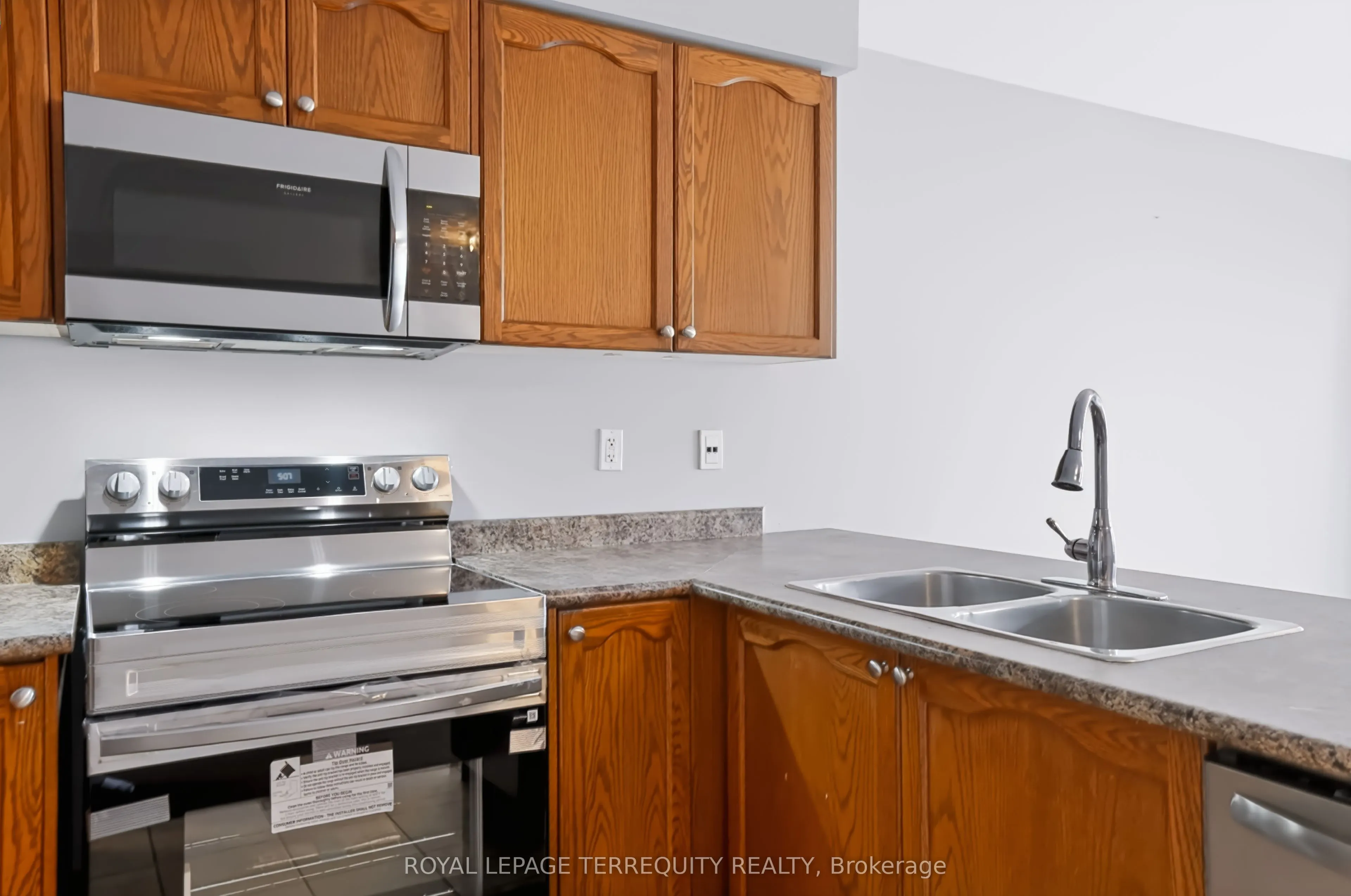 253 Sprucewood Crescent W #19