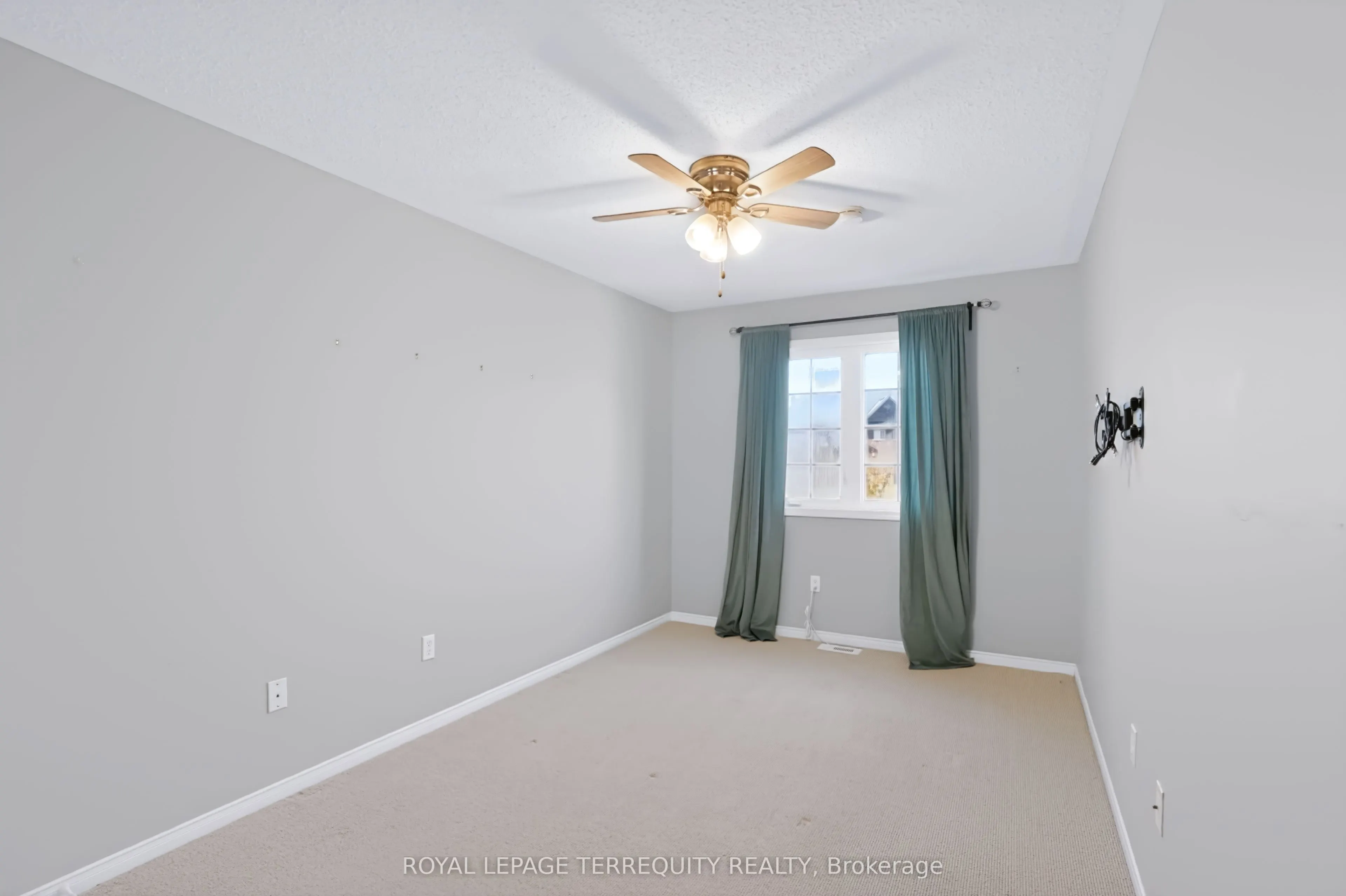 253 Sprucewood Crescent W #19