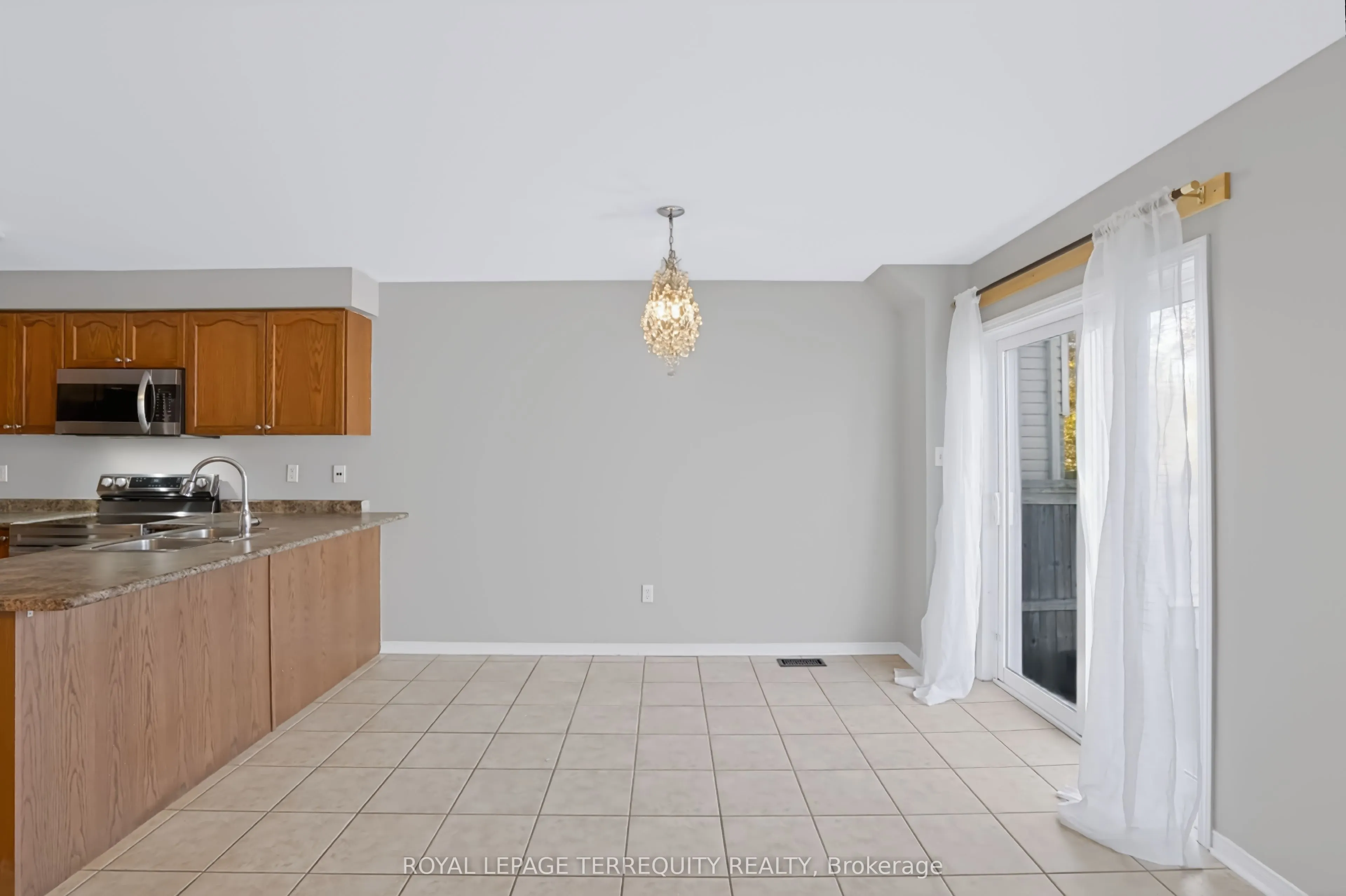 253 Sprucewood Crescent W #19