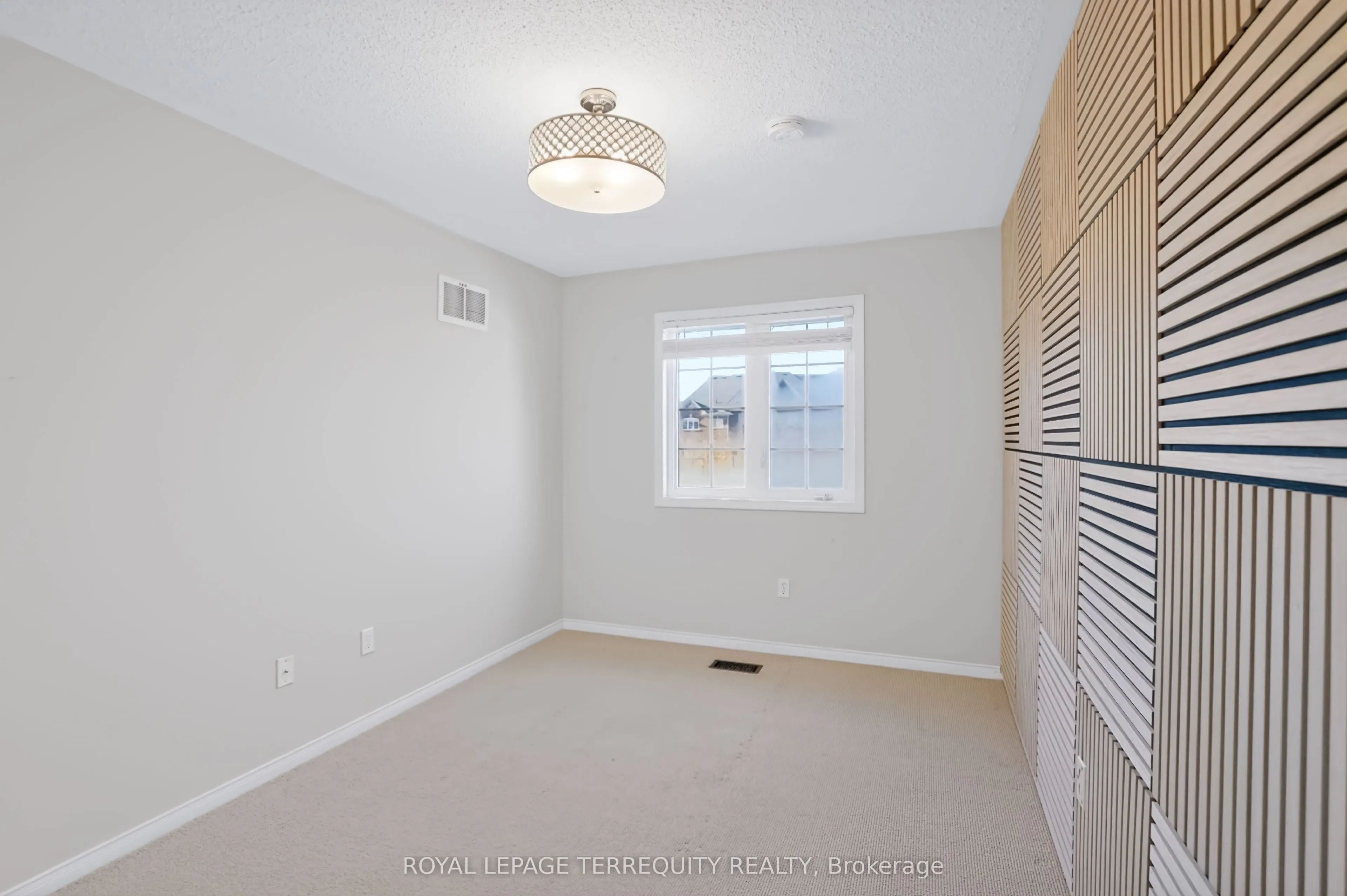 253 Sprucewood Crescent W #19