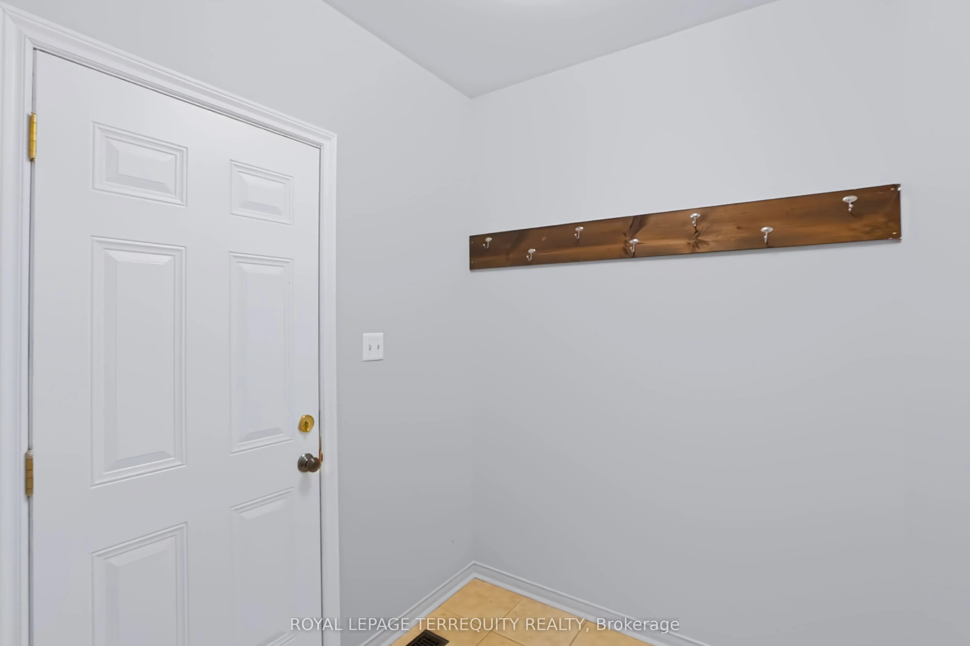 253 Sprucewood Crescent W #19