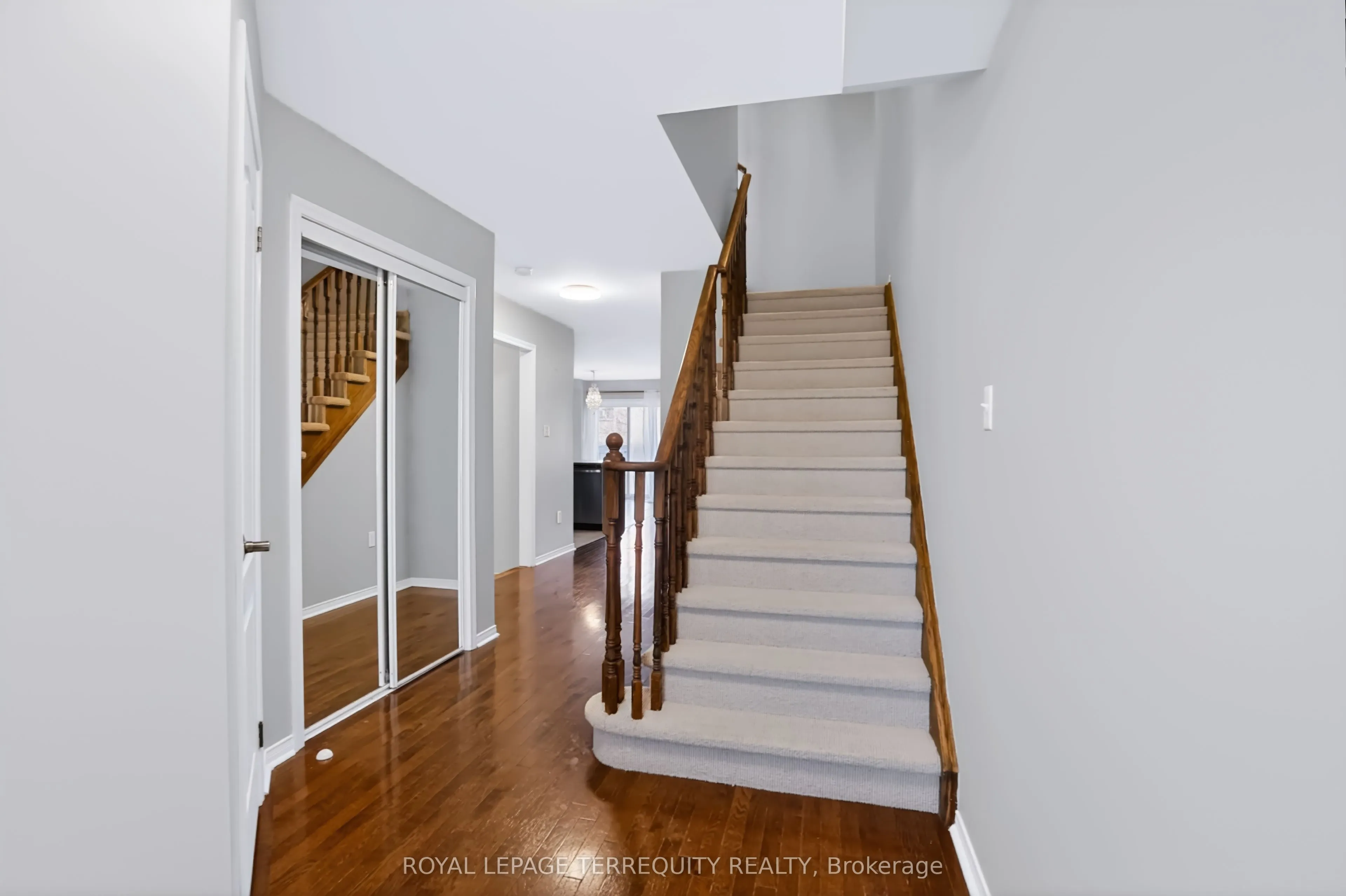 253 Sprucewood Crescent W #19