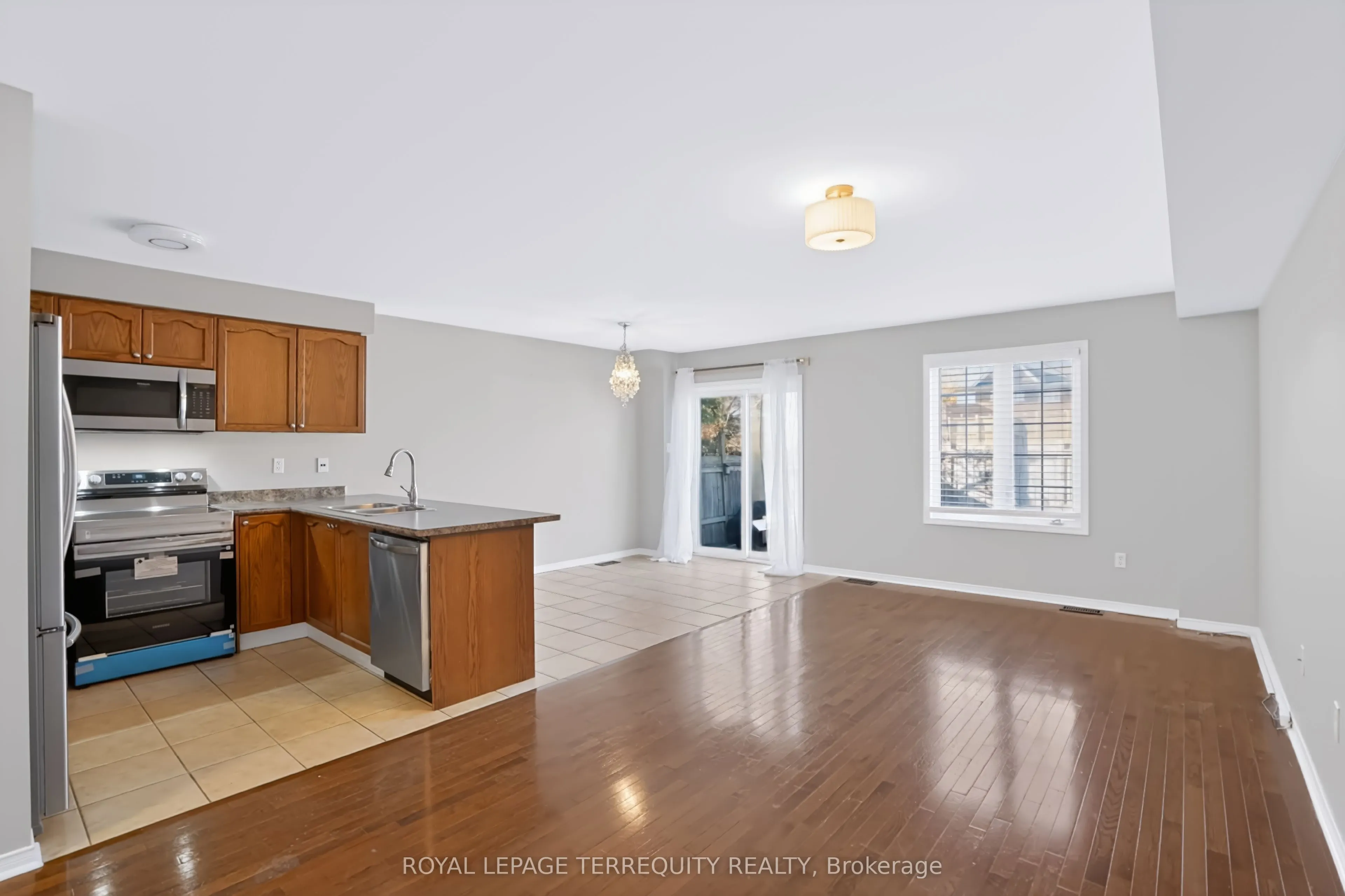 253 Sprucewood Crescent W #19