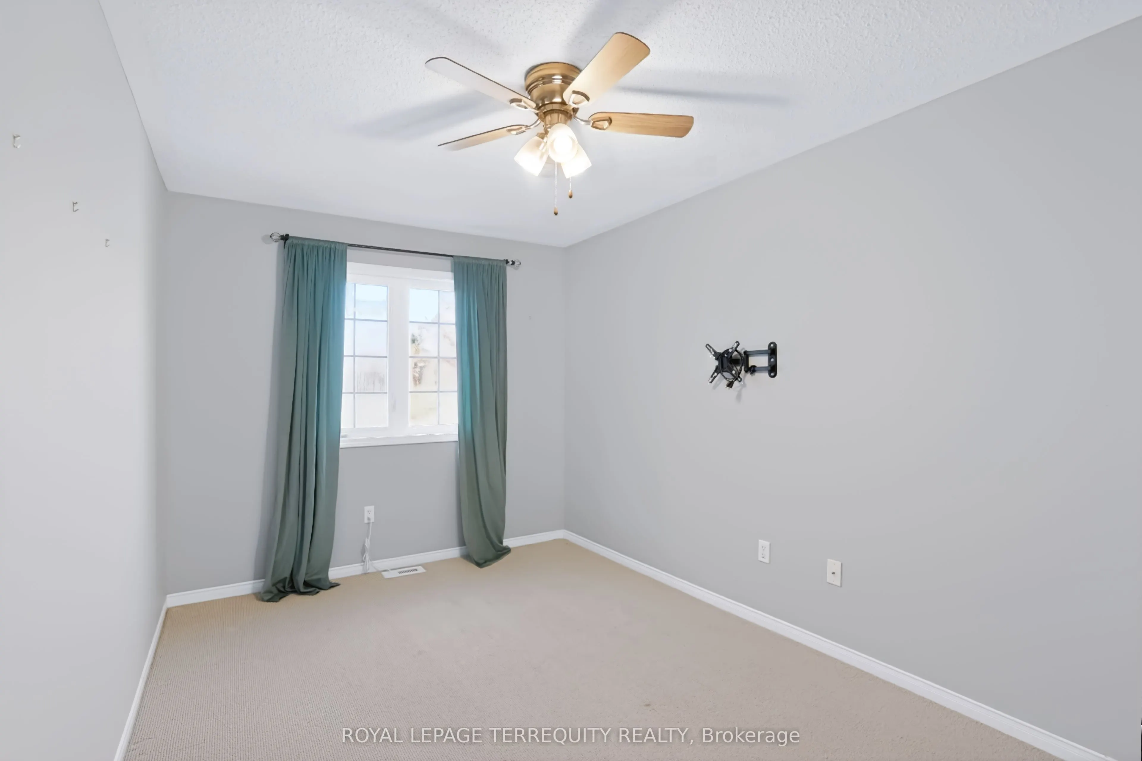 253 Sprucewood Crescent W #19