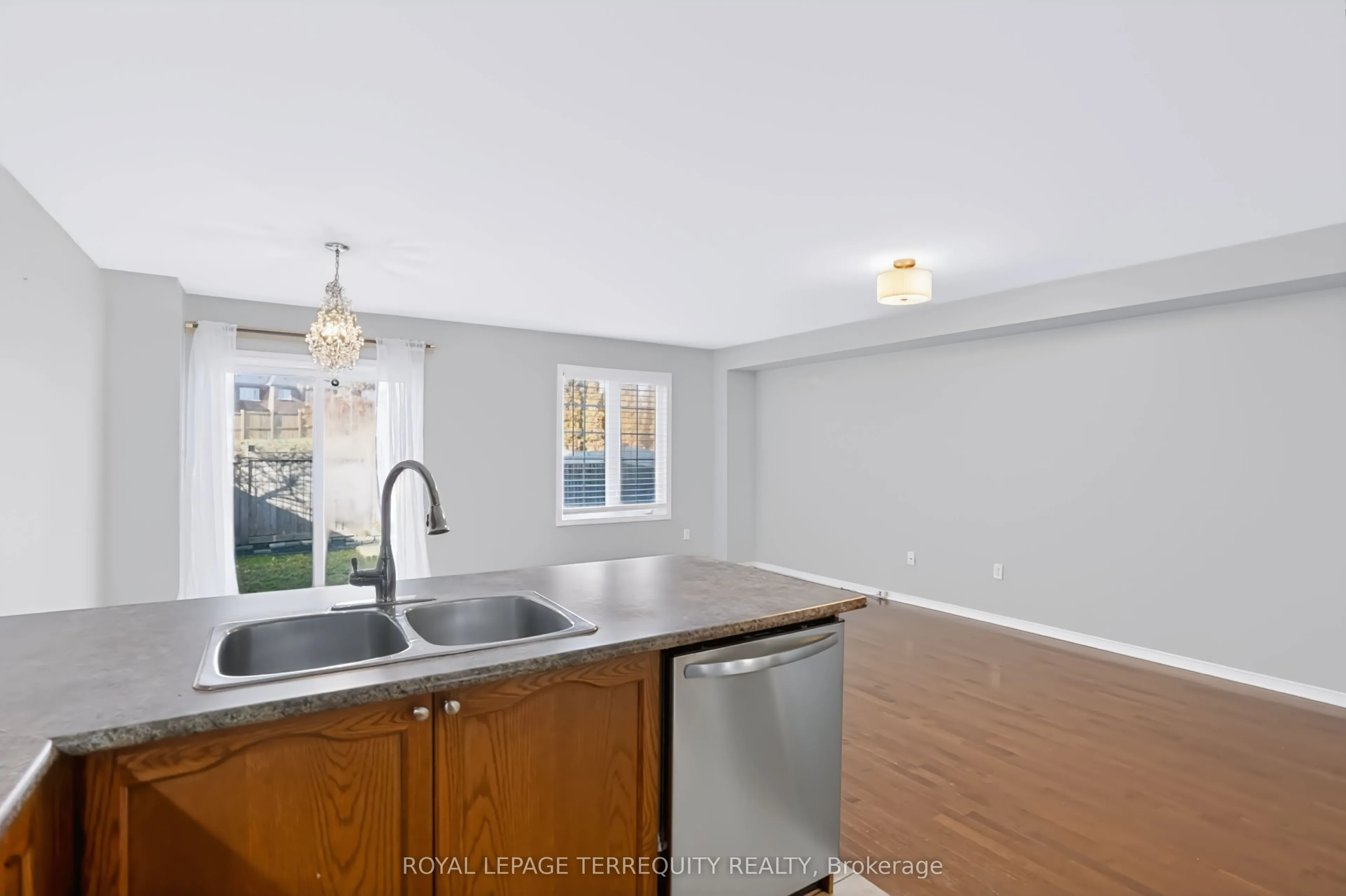 253 Sprucewood Crescent W #19
