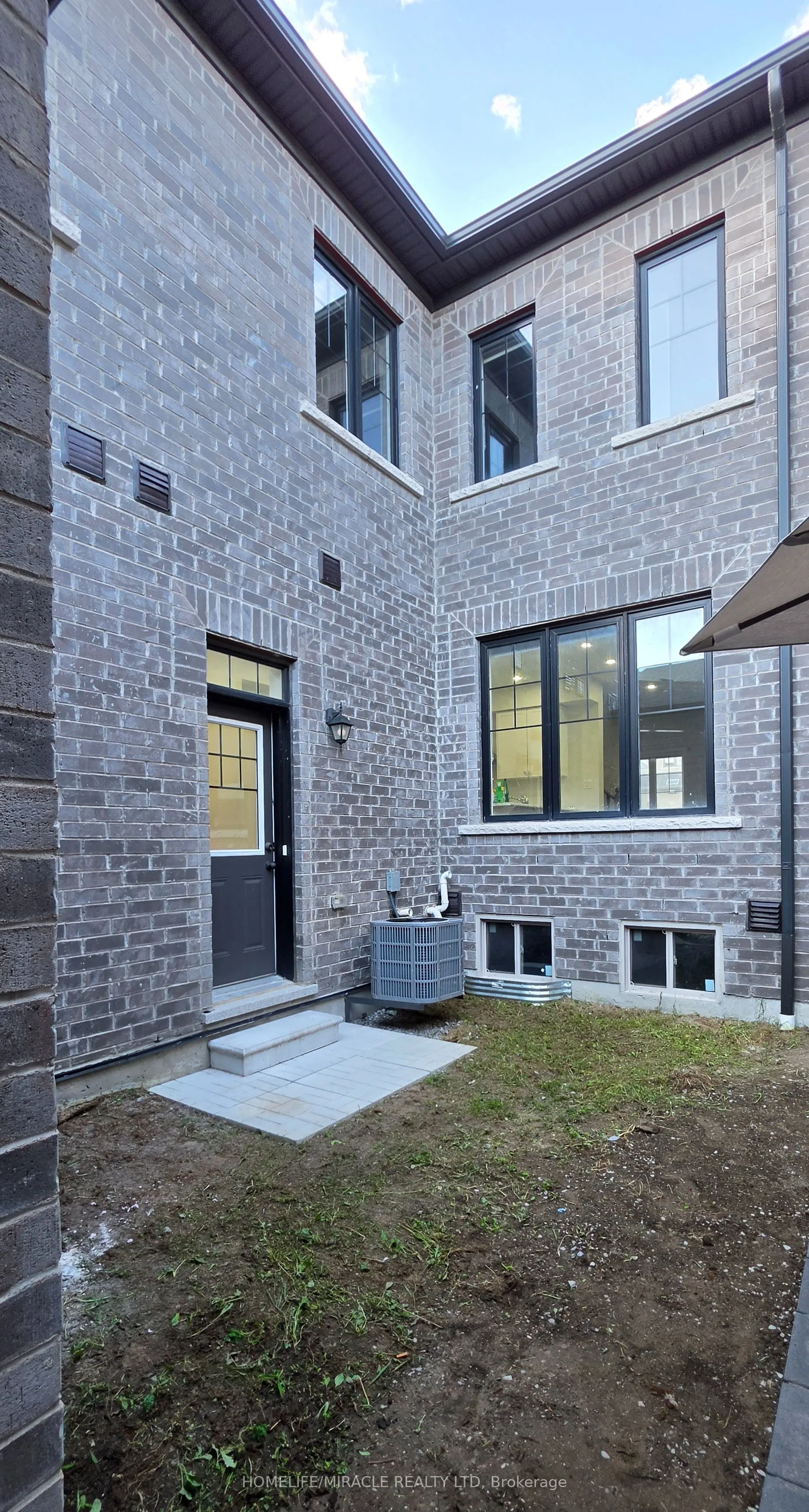 12 Thelma Drive