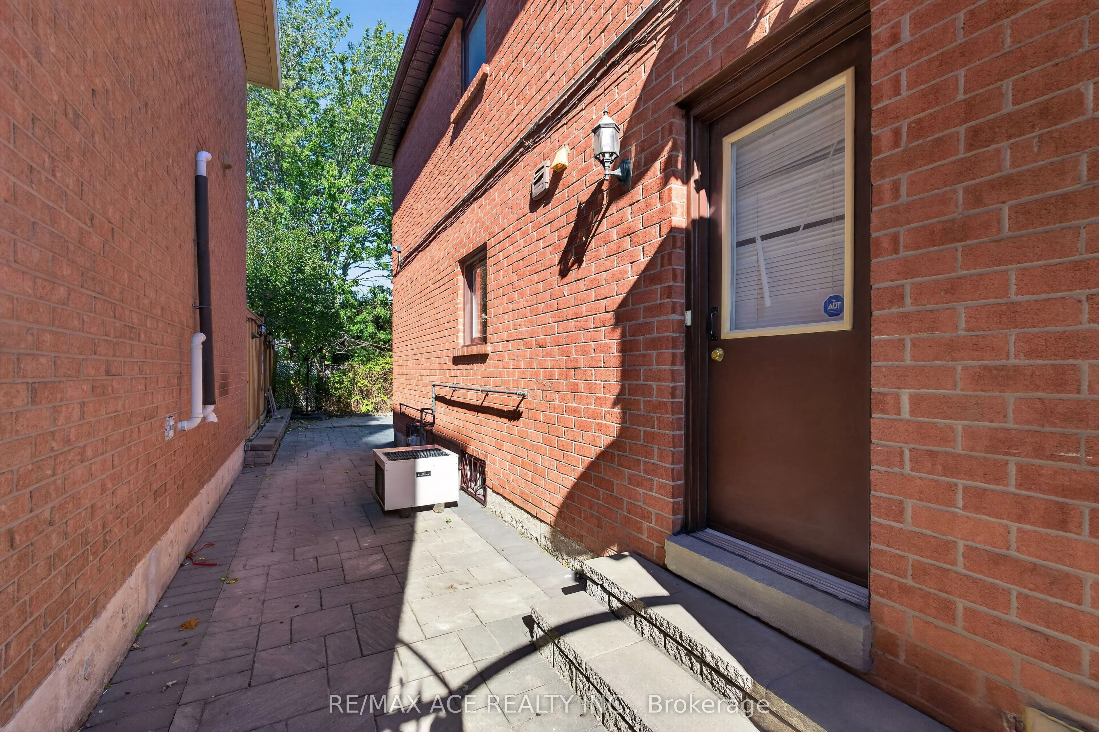 1690 Major Oaks Road