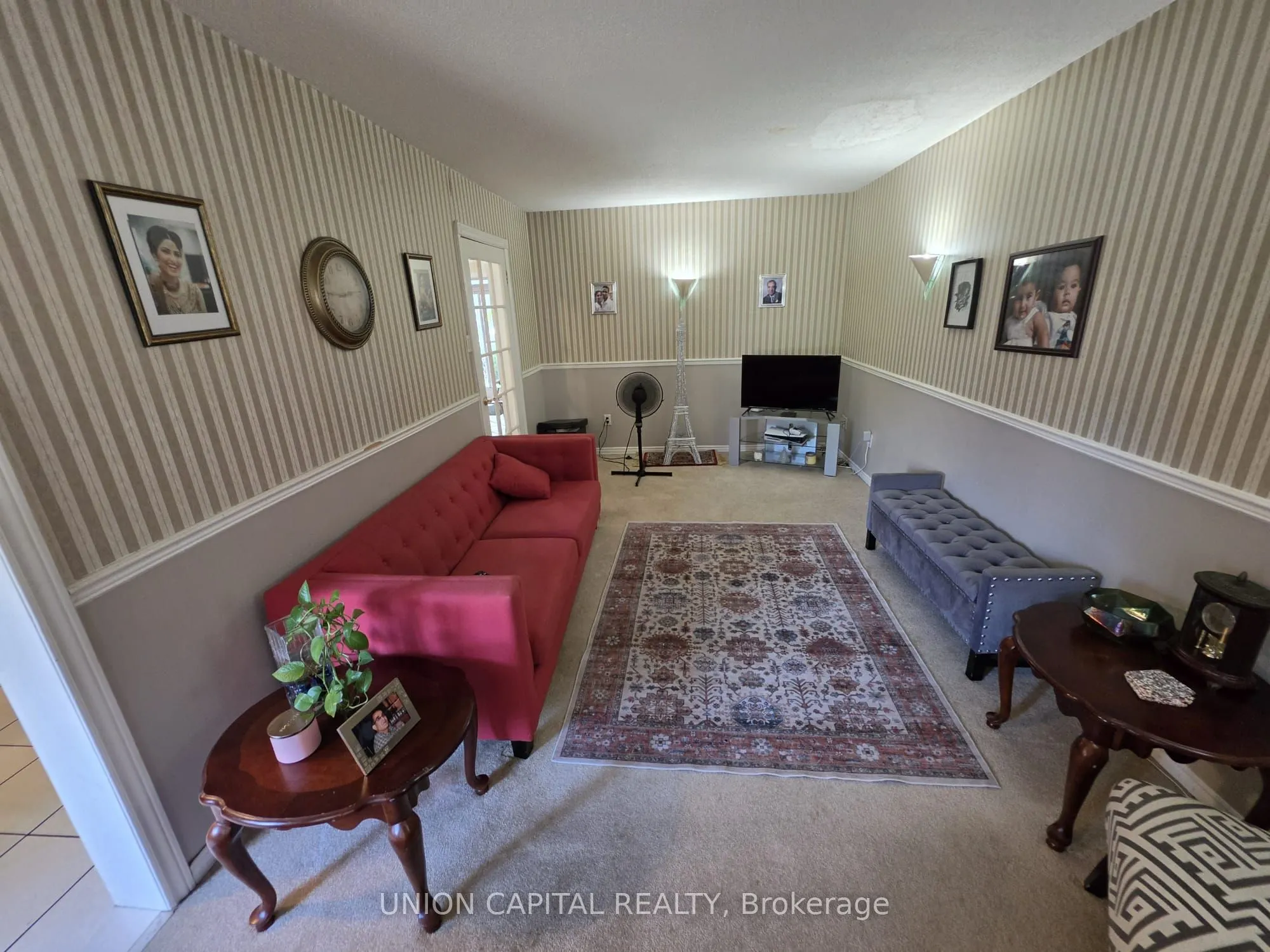 2363 Strathmore Crescent