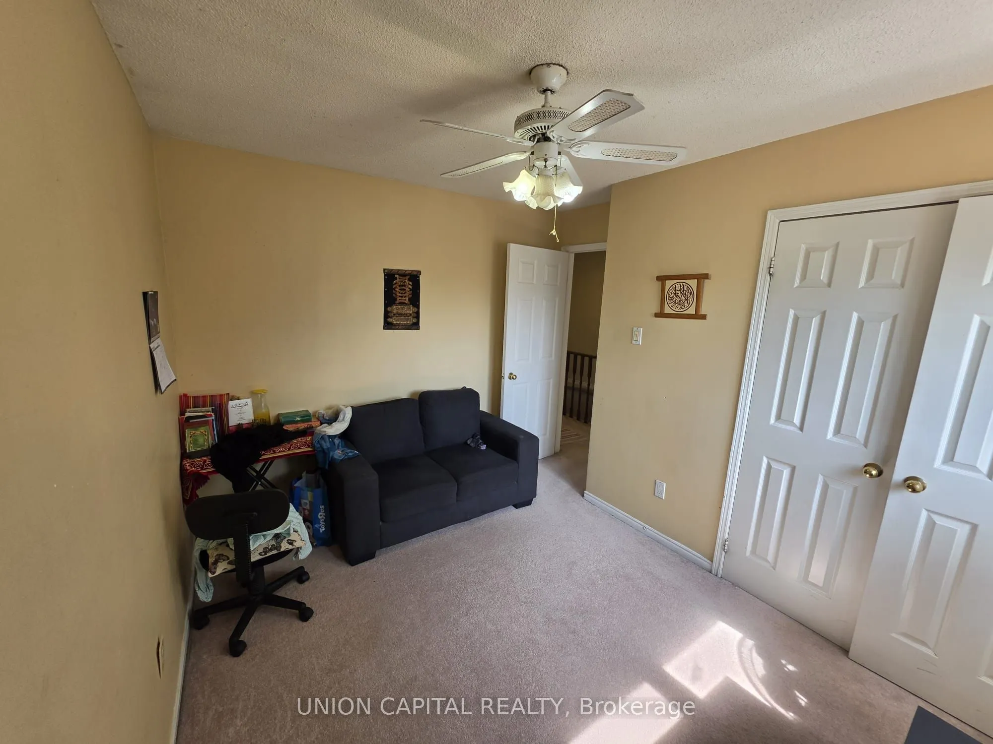 2363 Strathmore Crescent