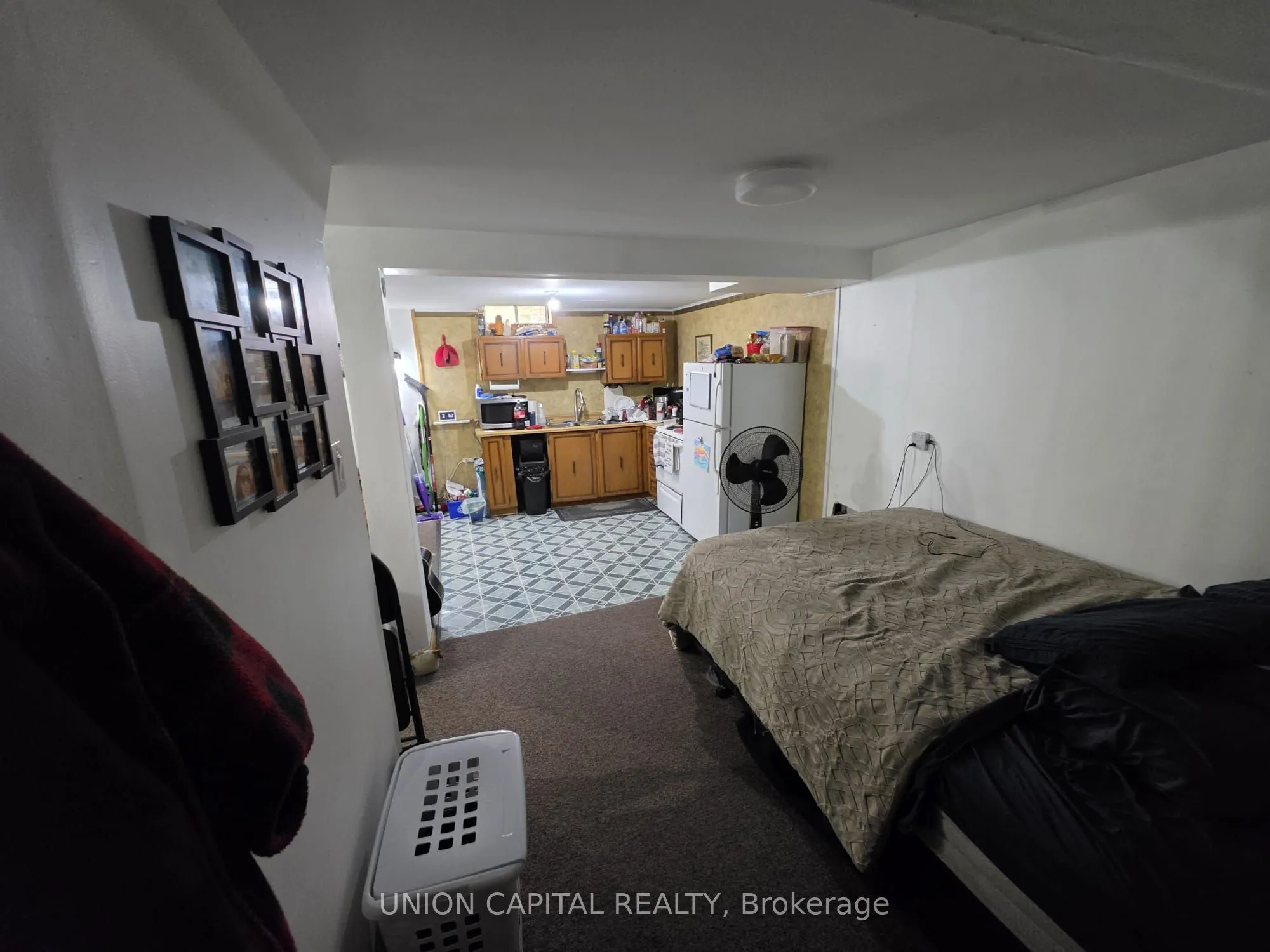 2363 Strathmore Crescent