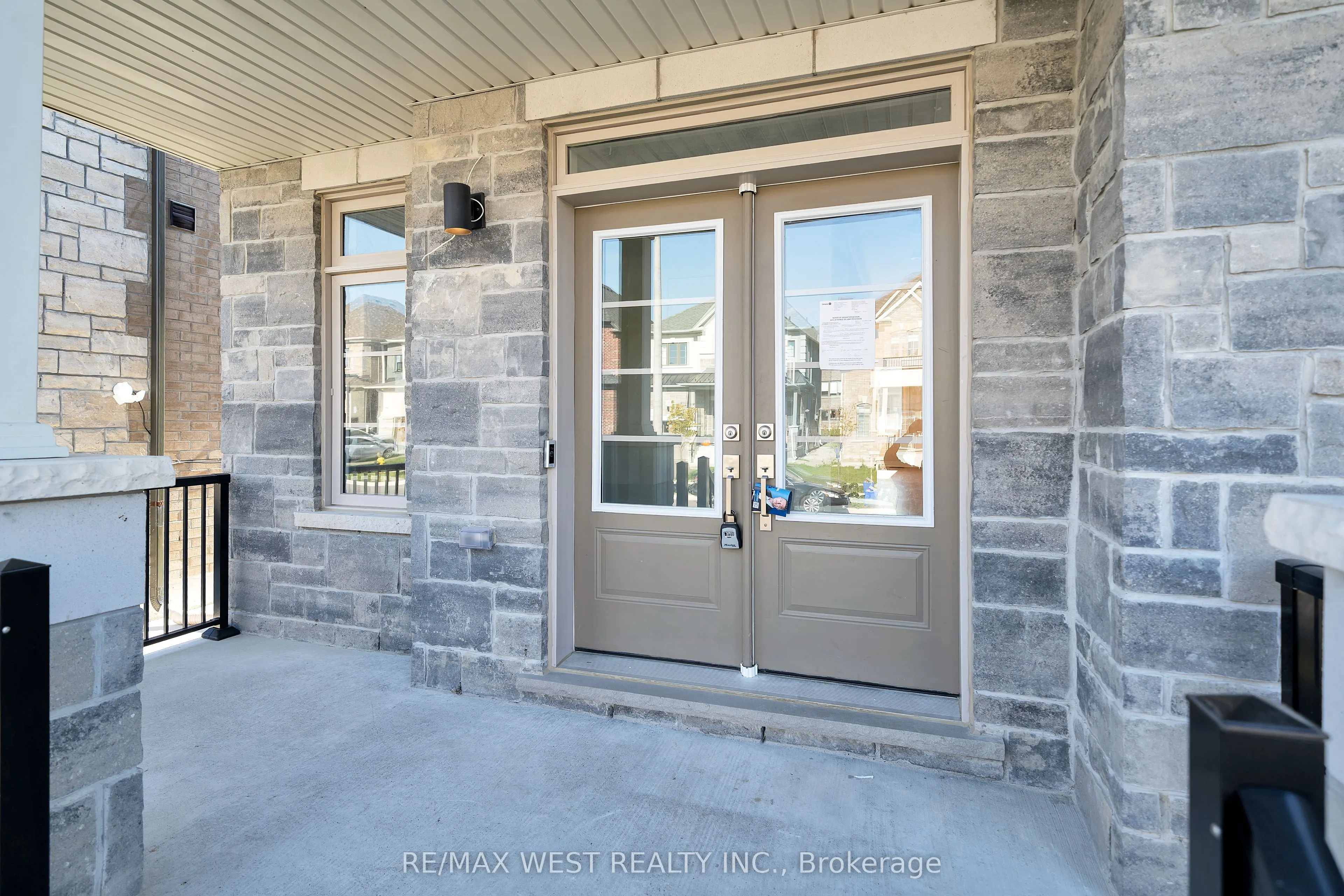 51 Northrop Avenue