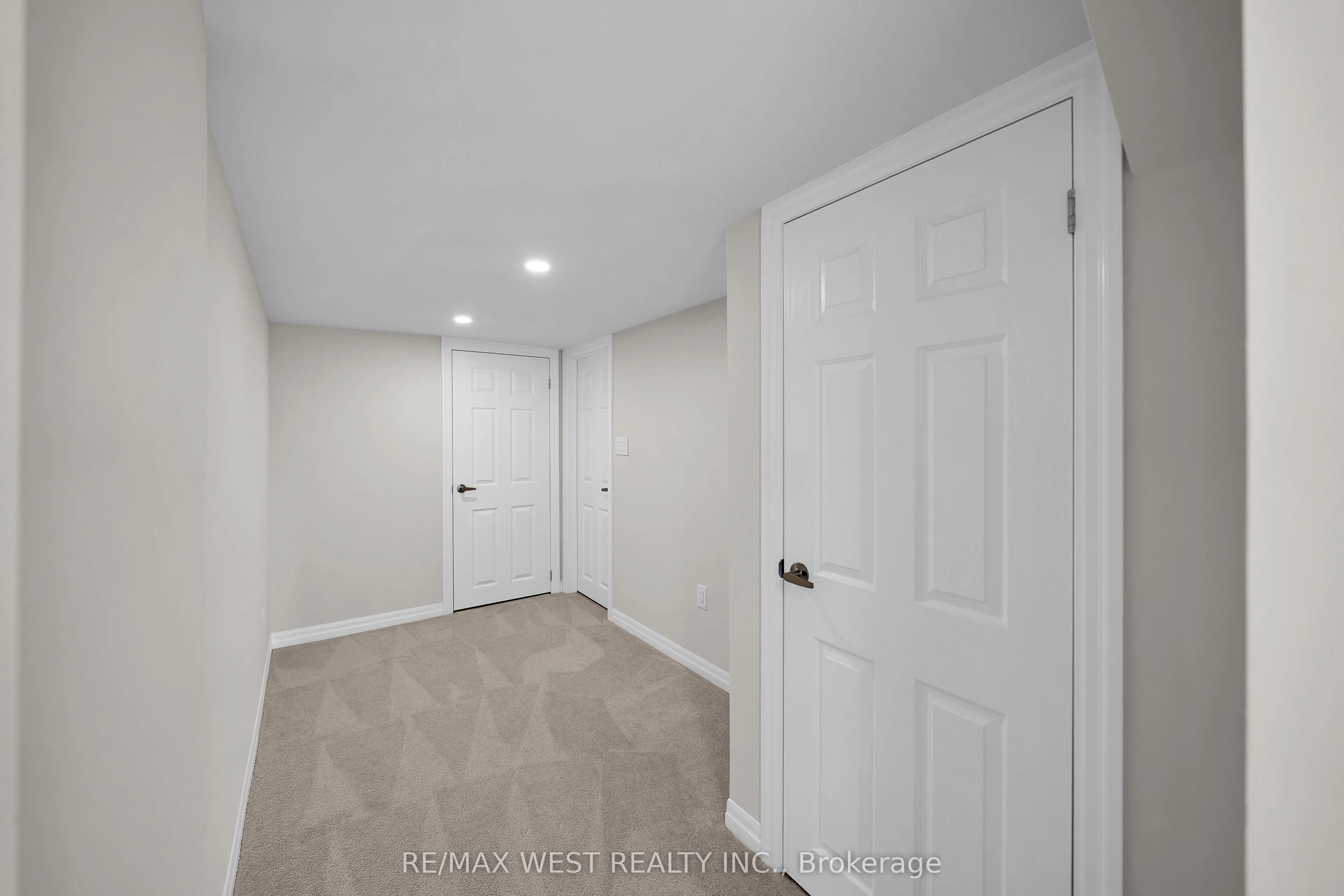 51 Northrop Avenue