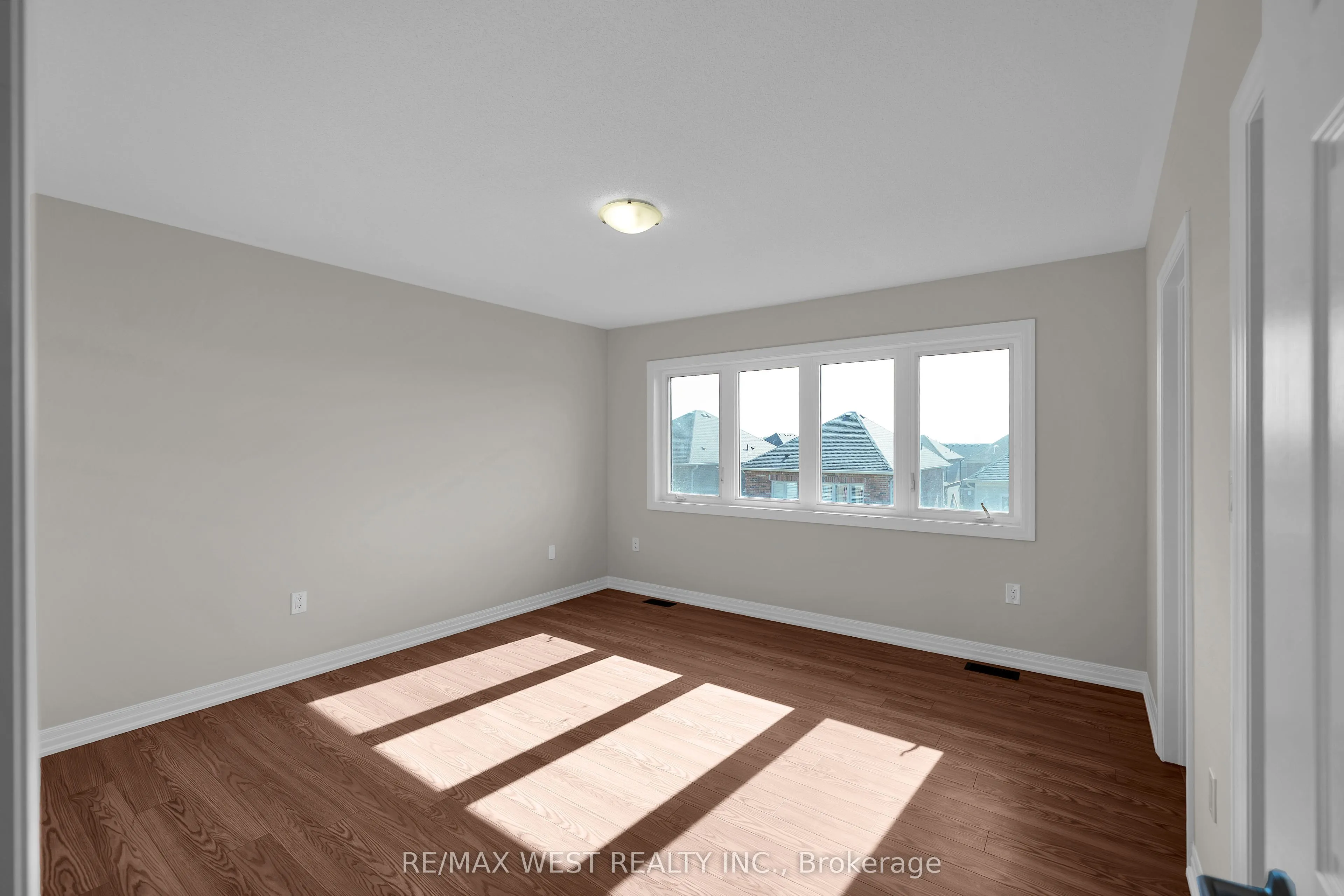 51 Northrop Avenue