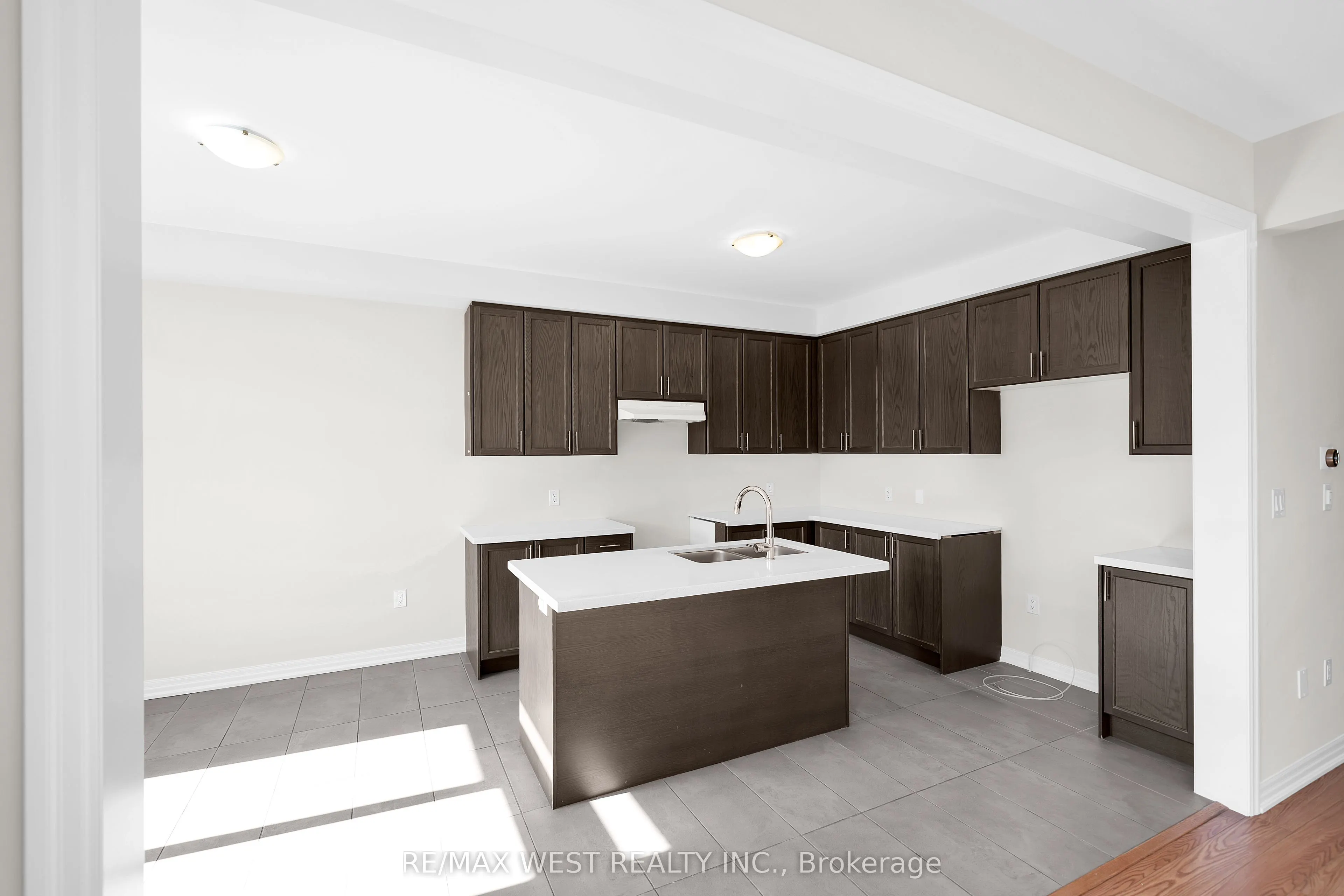 51 Northrop Avenue