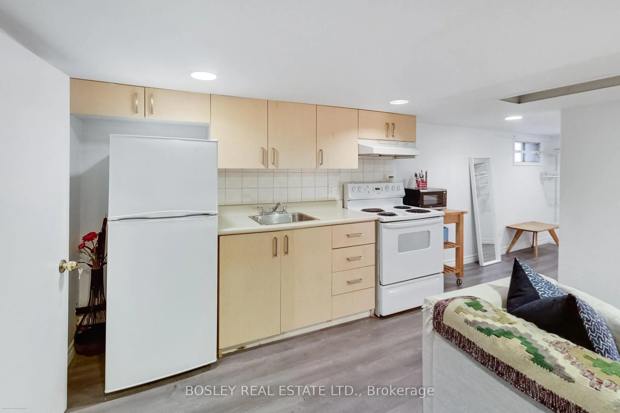 97 Oakcrest Avenue