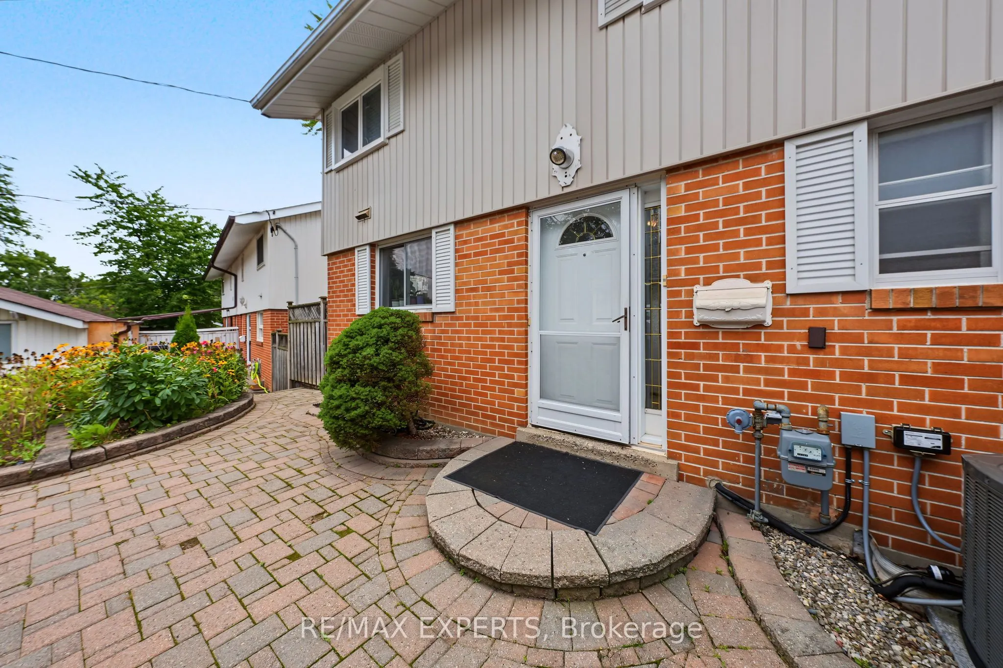 71 Dogwood Crescent