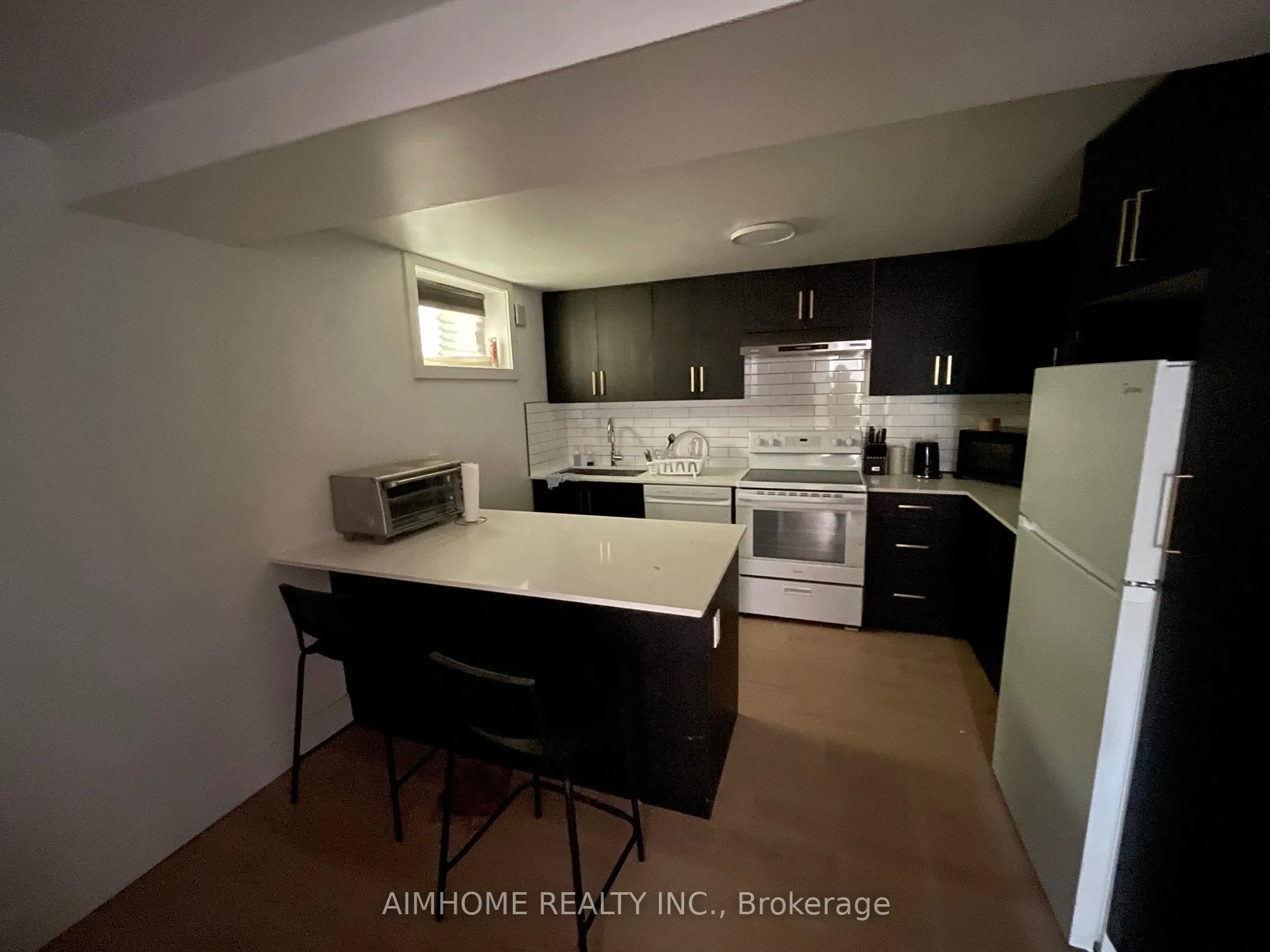 1162 Nelson Street #Basement