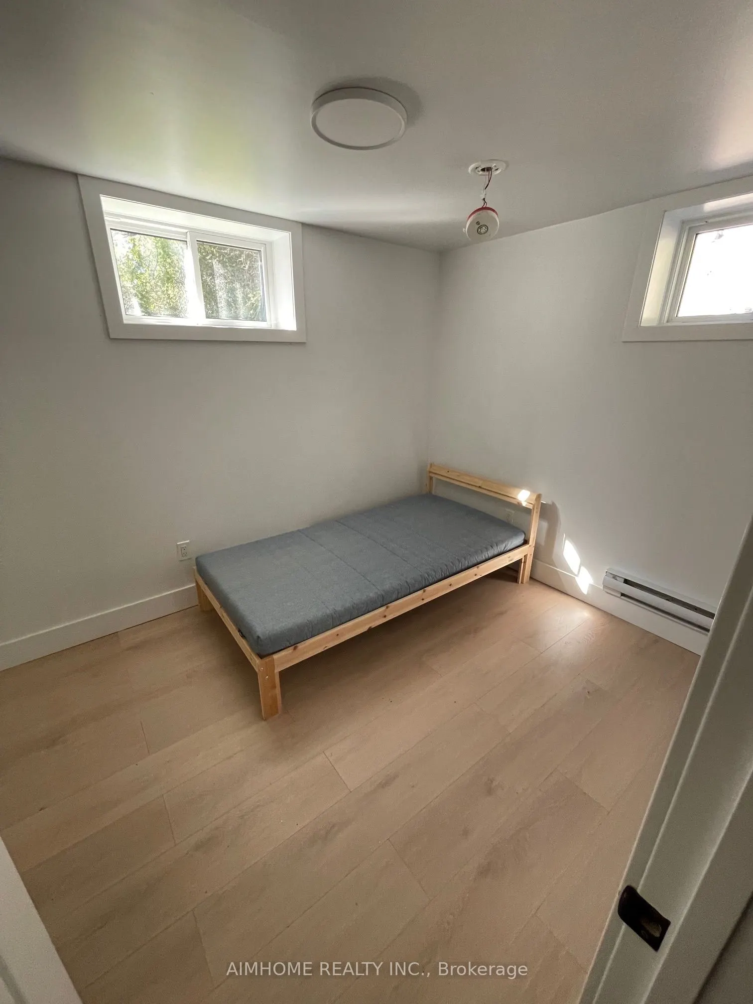 1162 Nelson Street #Basement