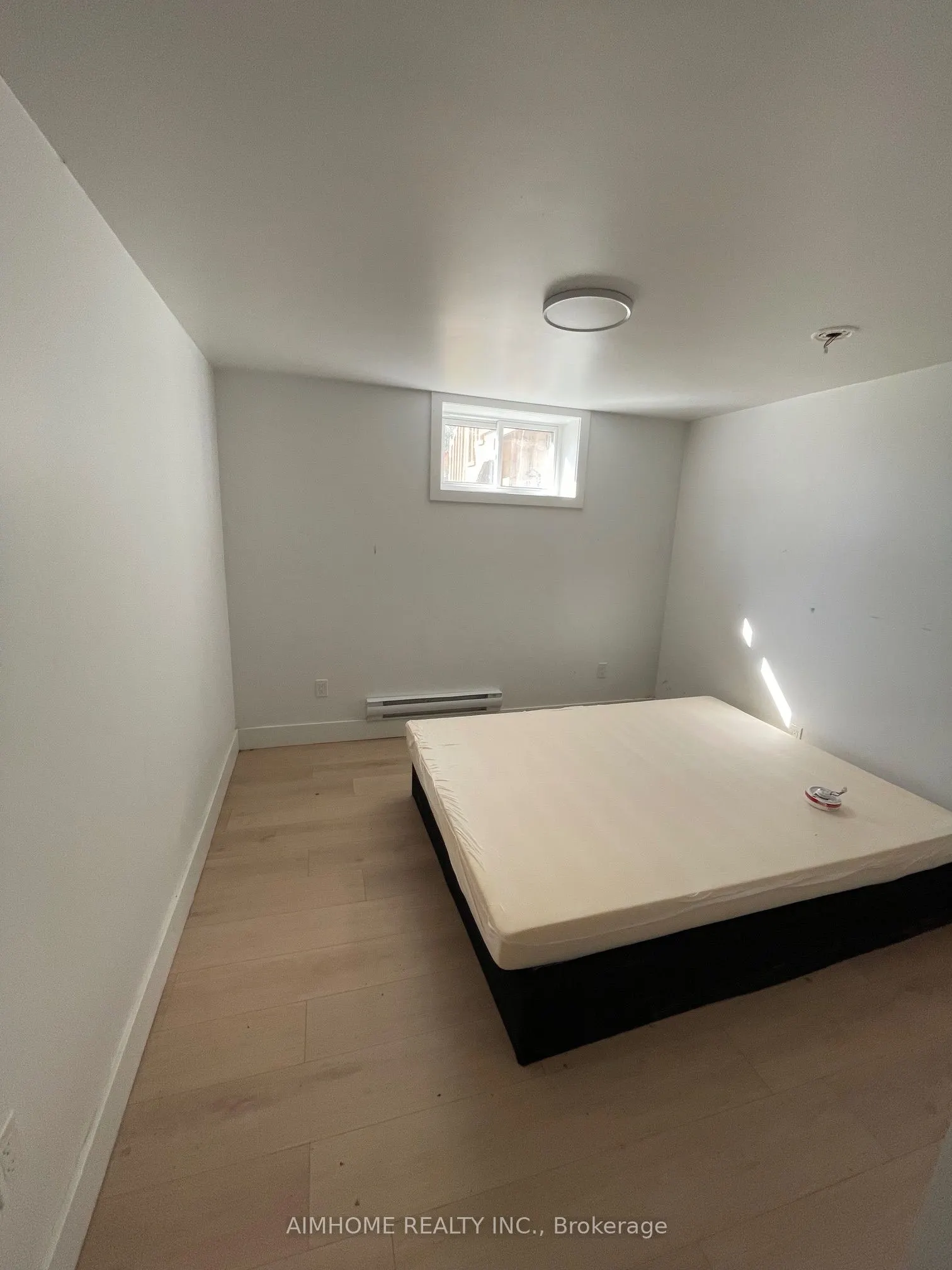 1162 Nelson Street #Basement