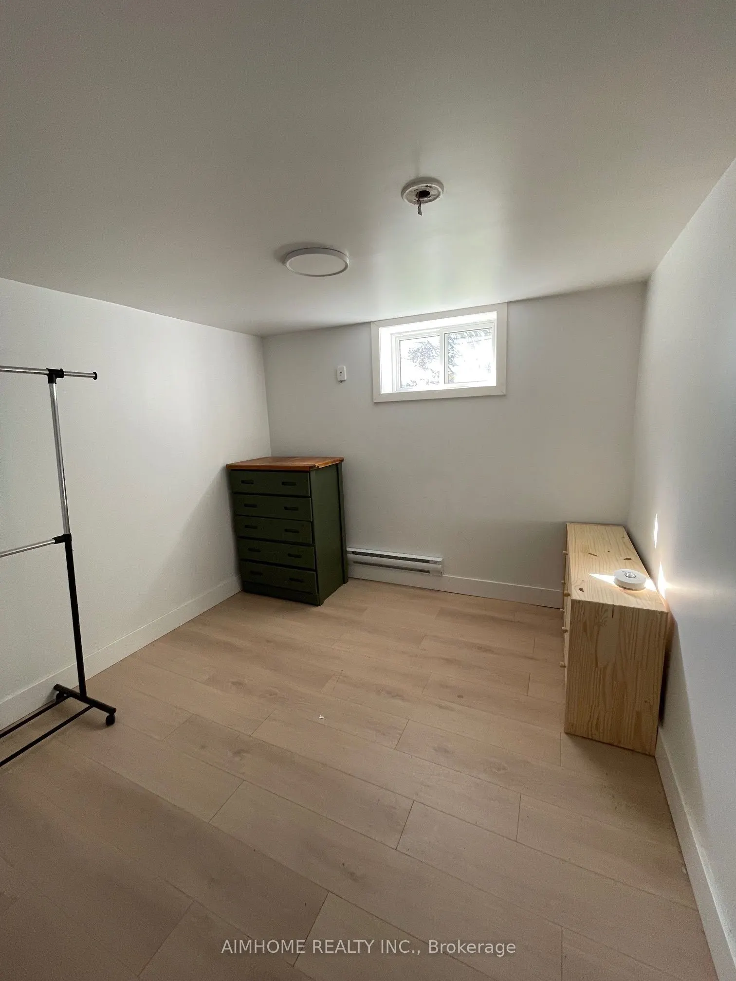 1162 Nelson Street #Basement