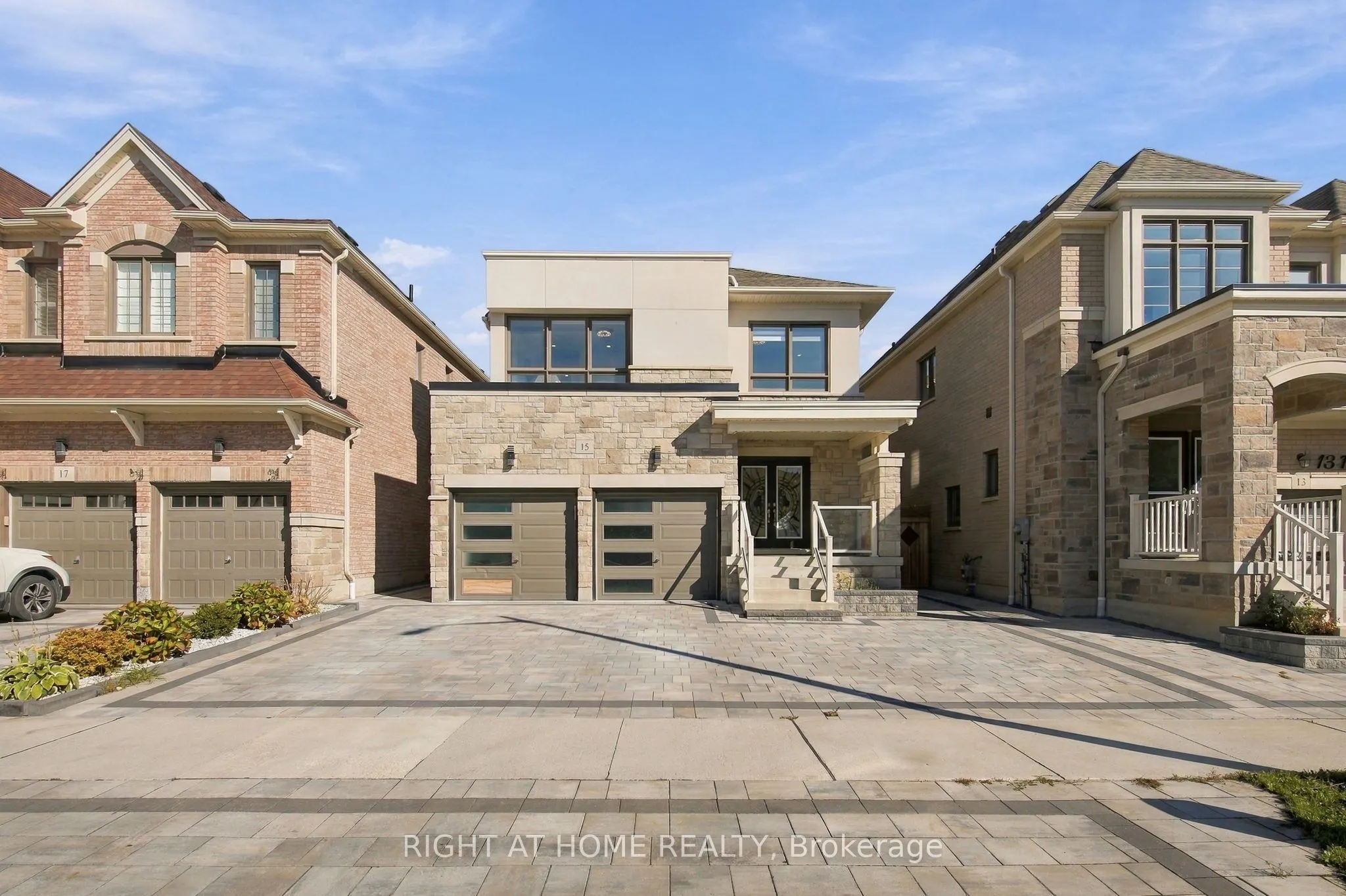 15 Ronald Street