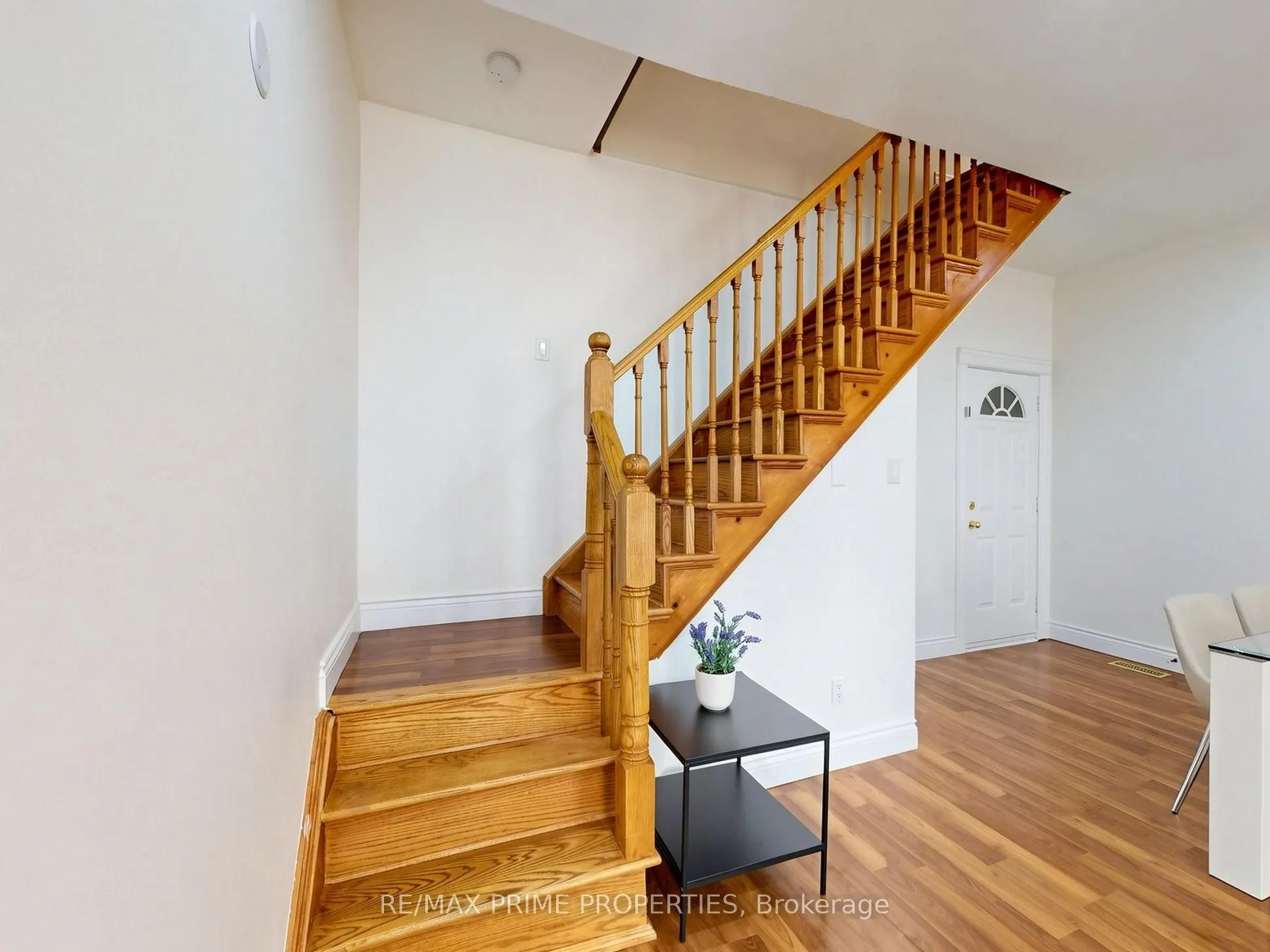 18 Dentonia Park Avenue