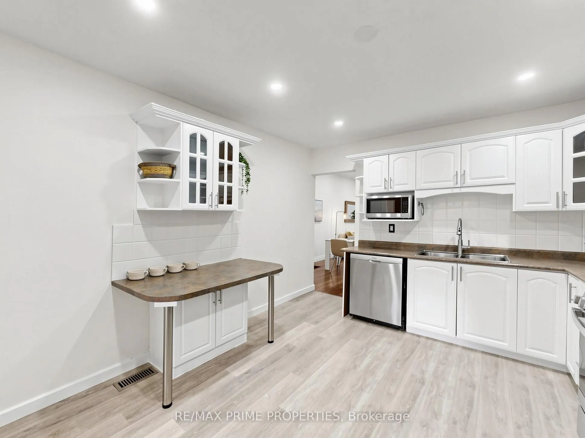 18 Dentonia Park Avenue