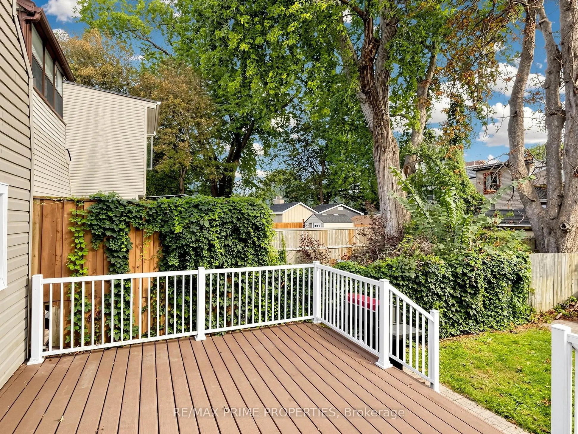 18 Dentonia Park Avenue