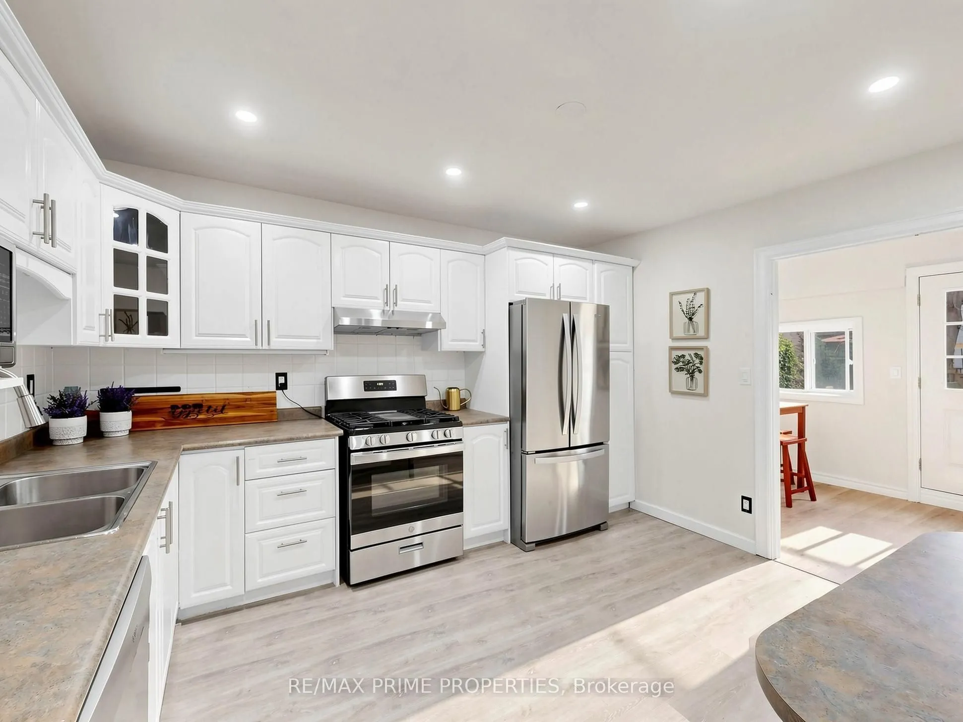 18 Dentonia Park Avenue