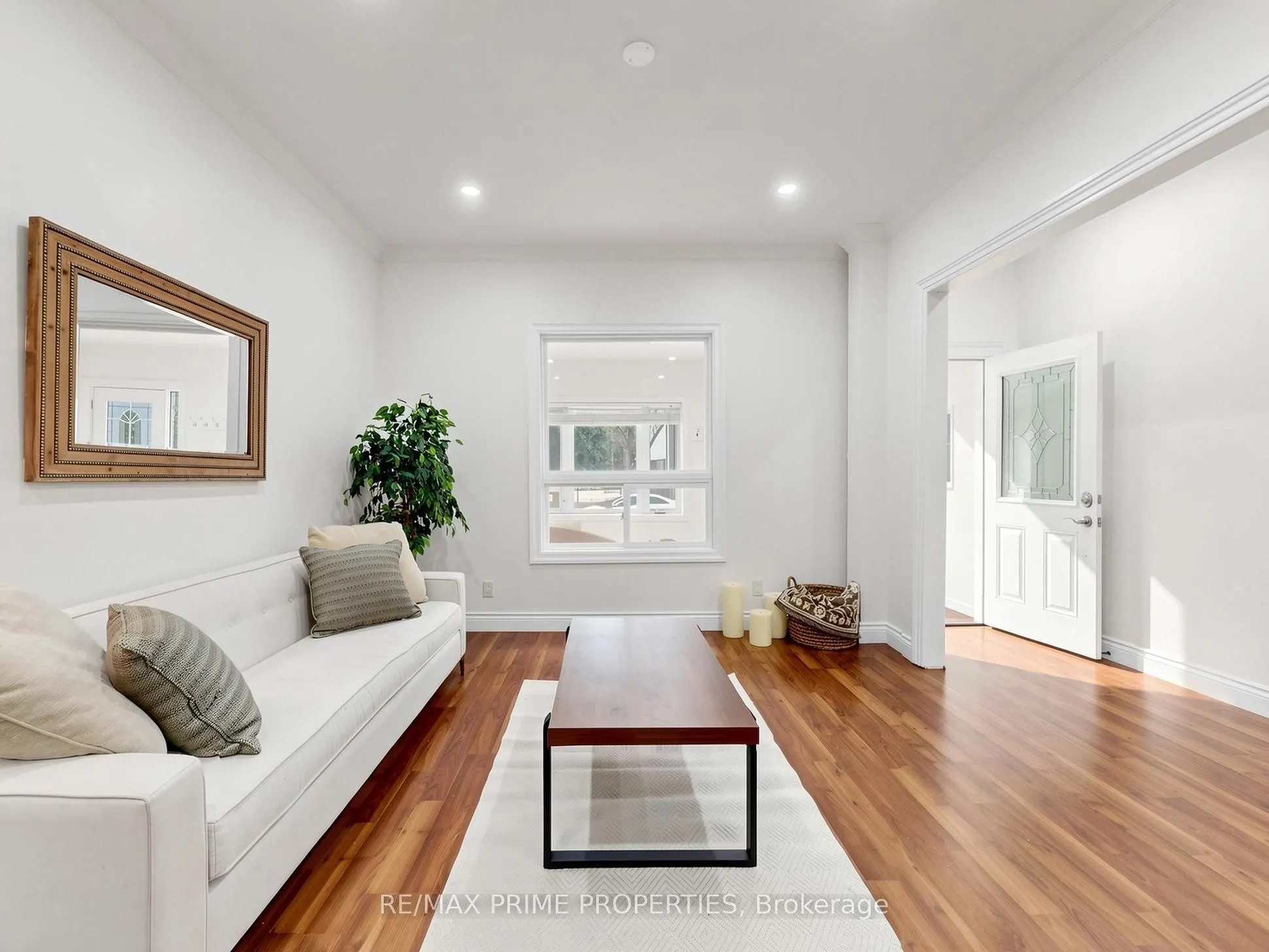18 Dentonia Park Avenue