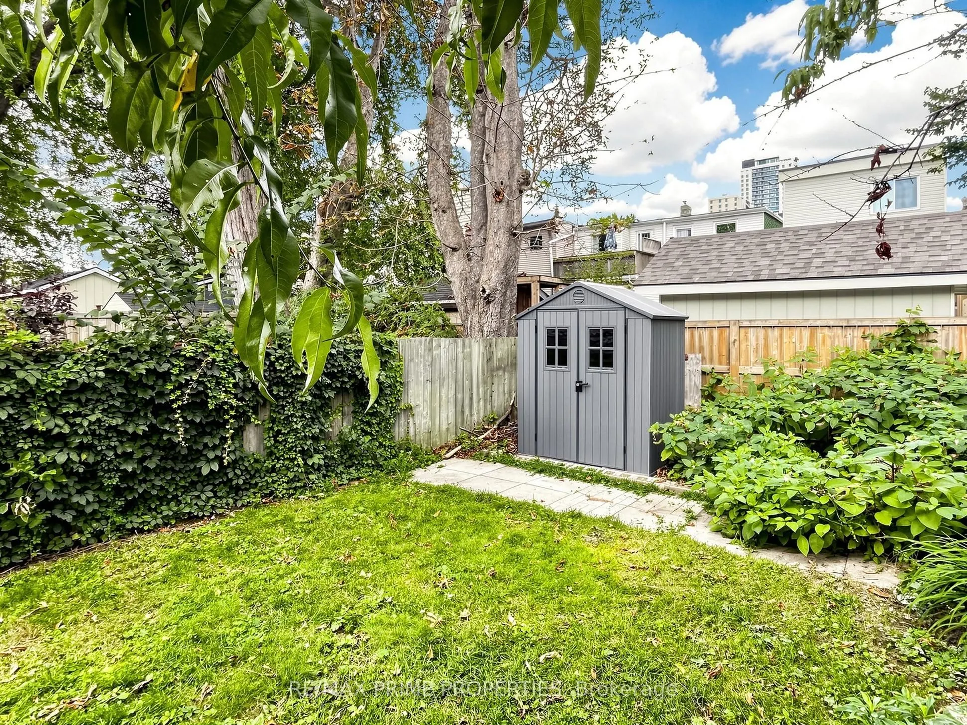 18 Dentonia Park Avenue