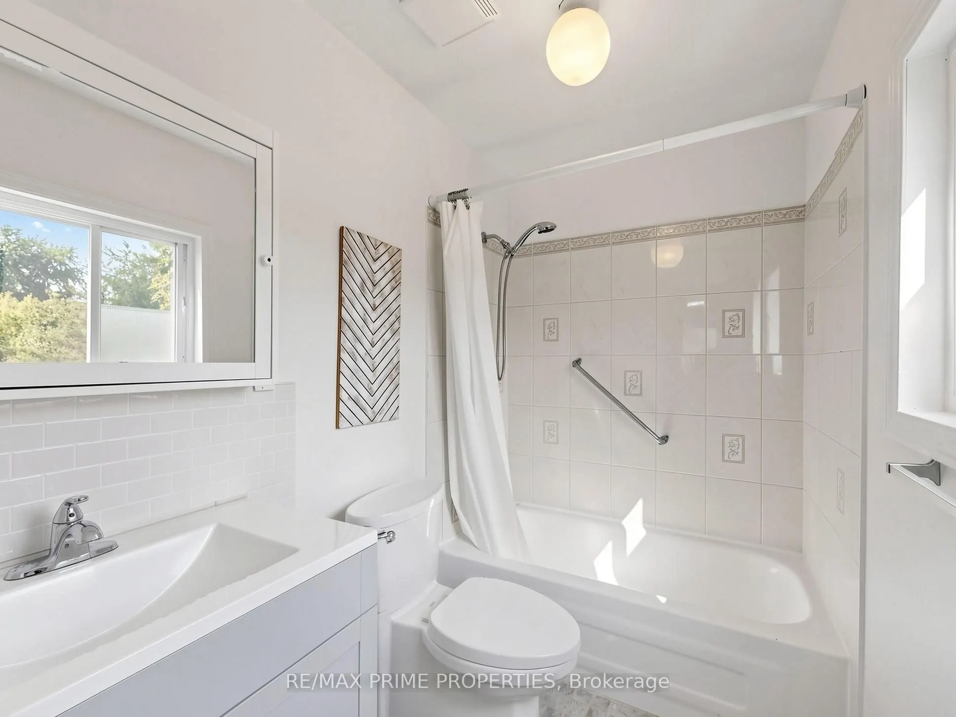 18 Dentonia Park Avenue