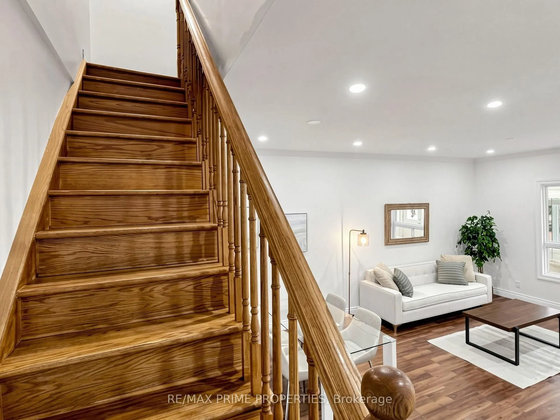 18 Dentonia Park Avenue