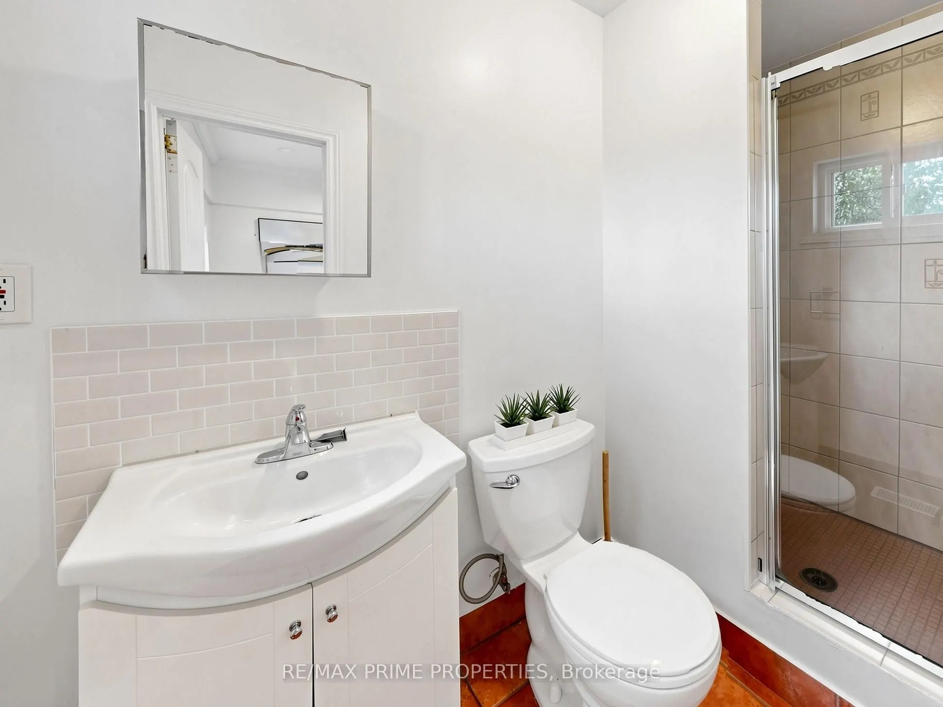 18 Dentonia Park Avenue