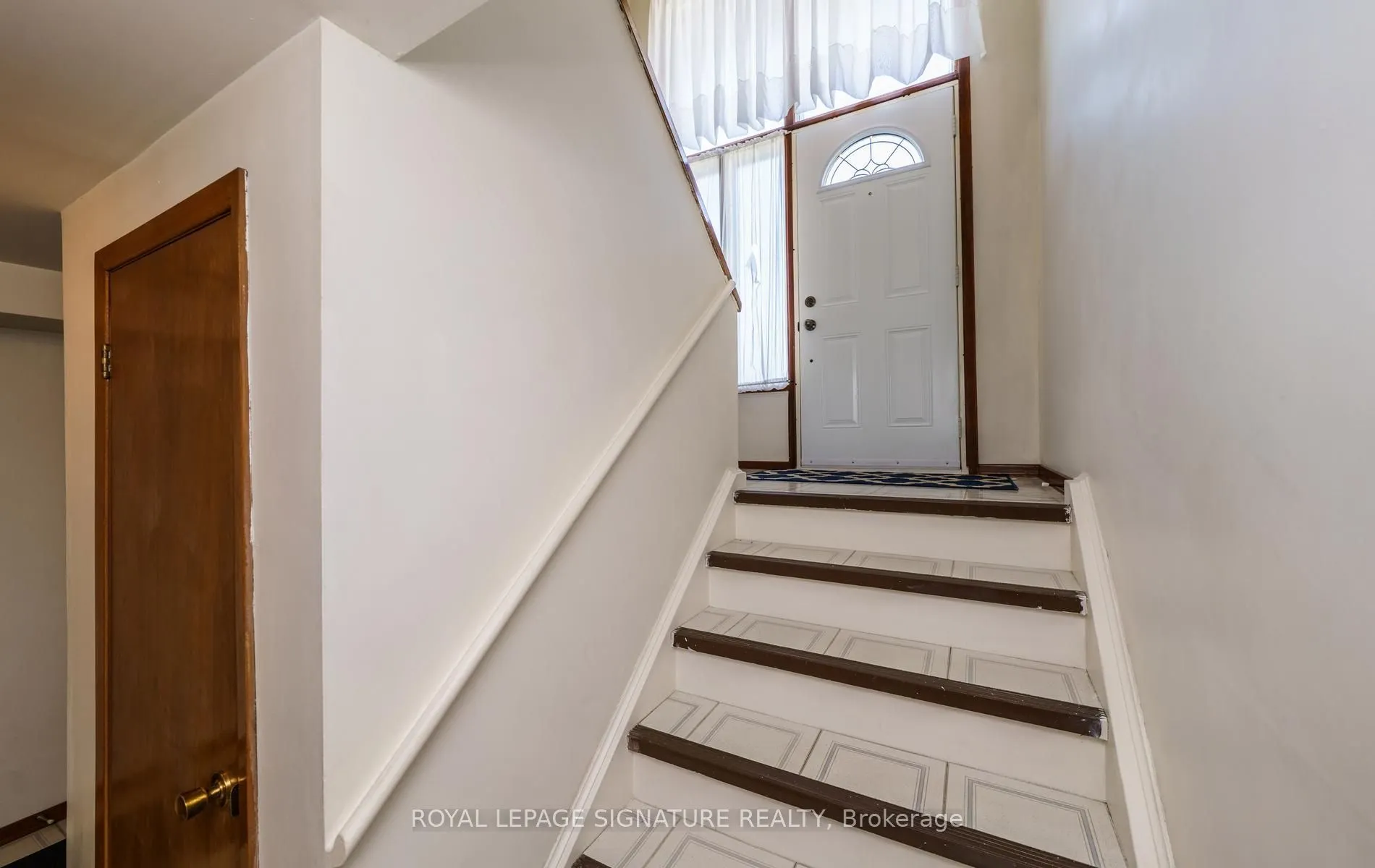 57 Darnborough Way