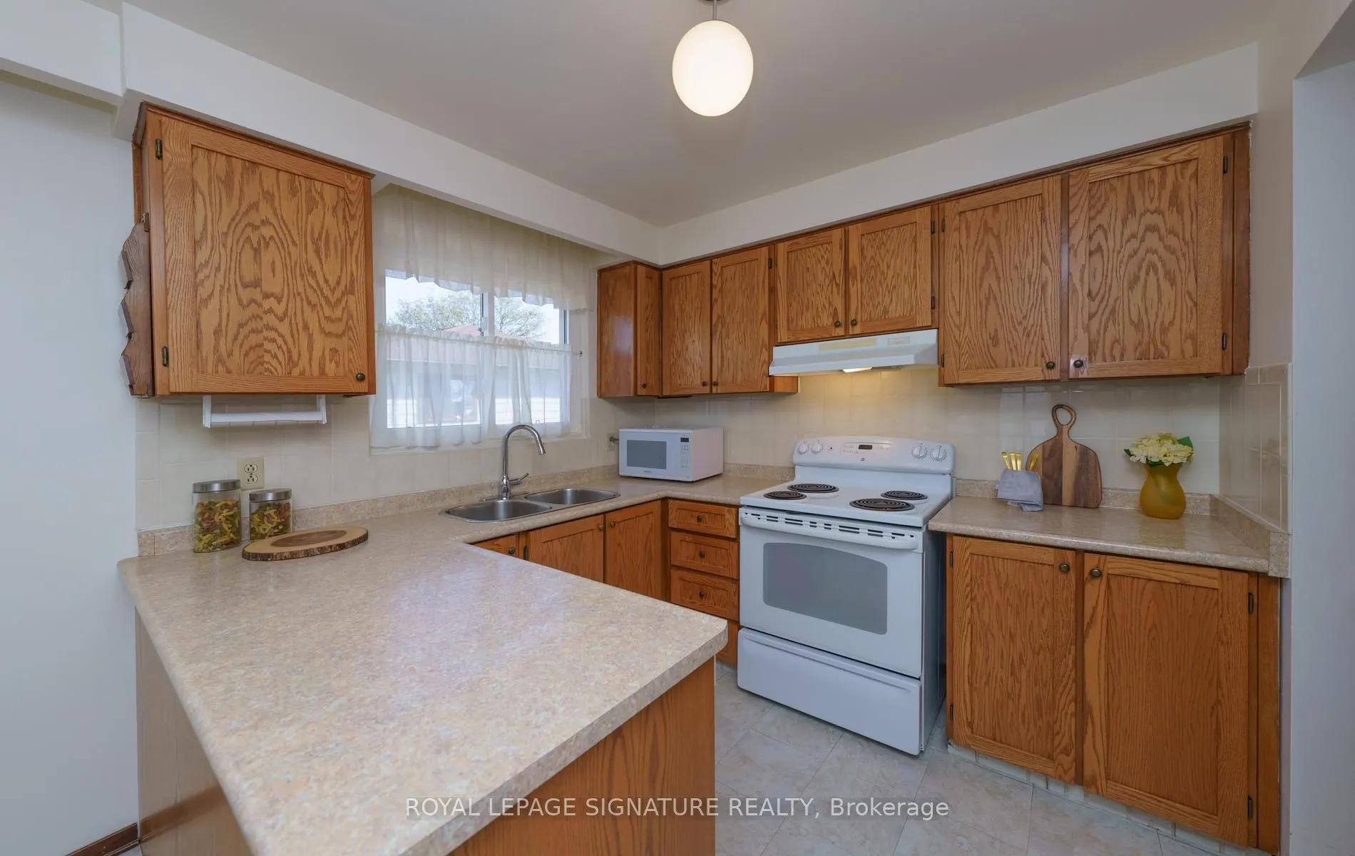 57 Darnborough Way