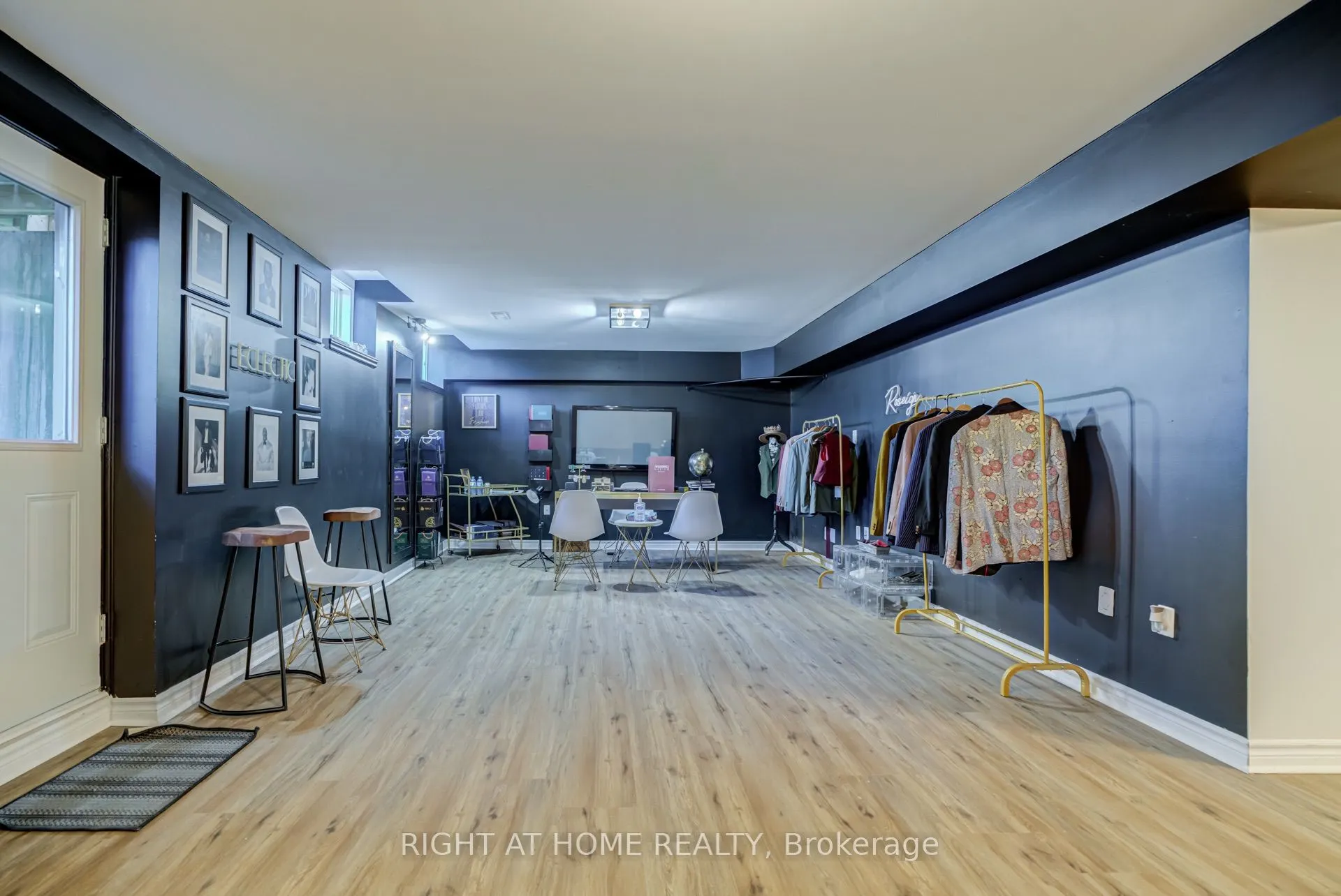 171 Crombie Street
