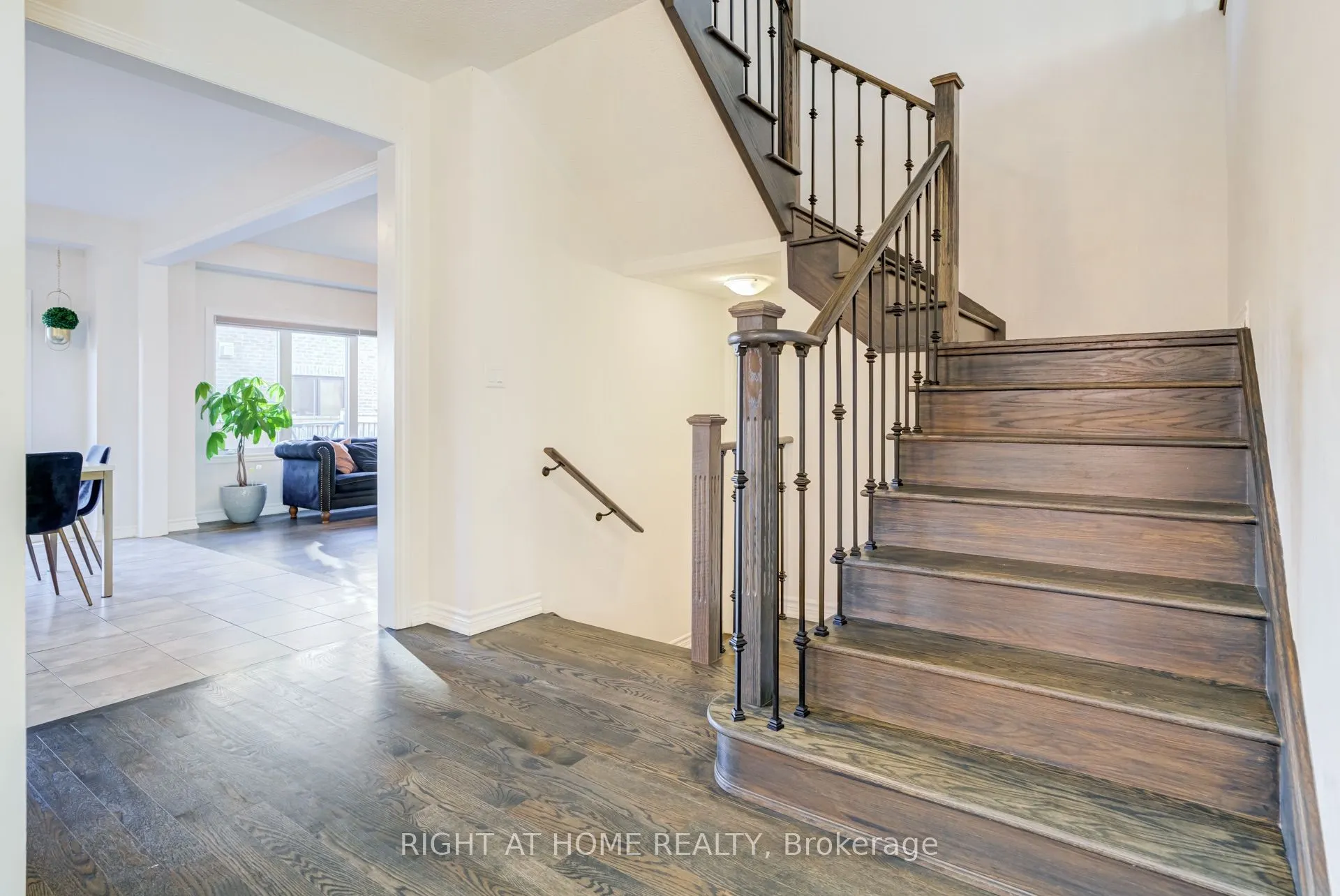 171 Crombie Street