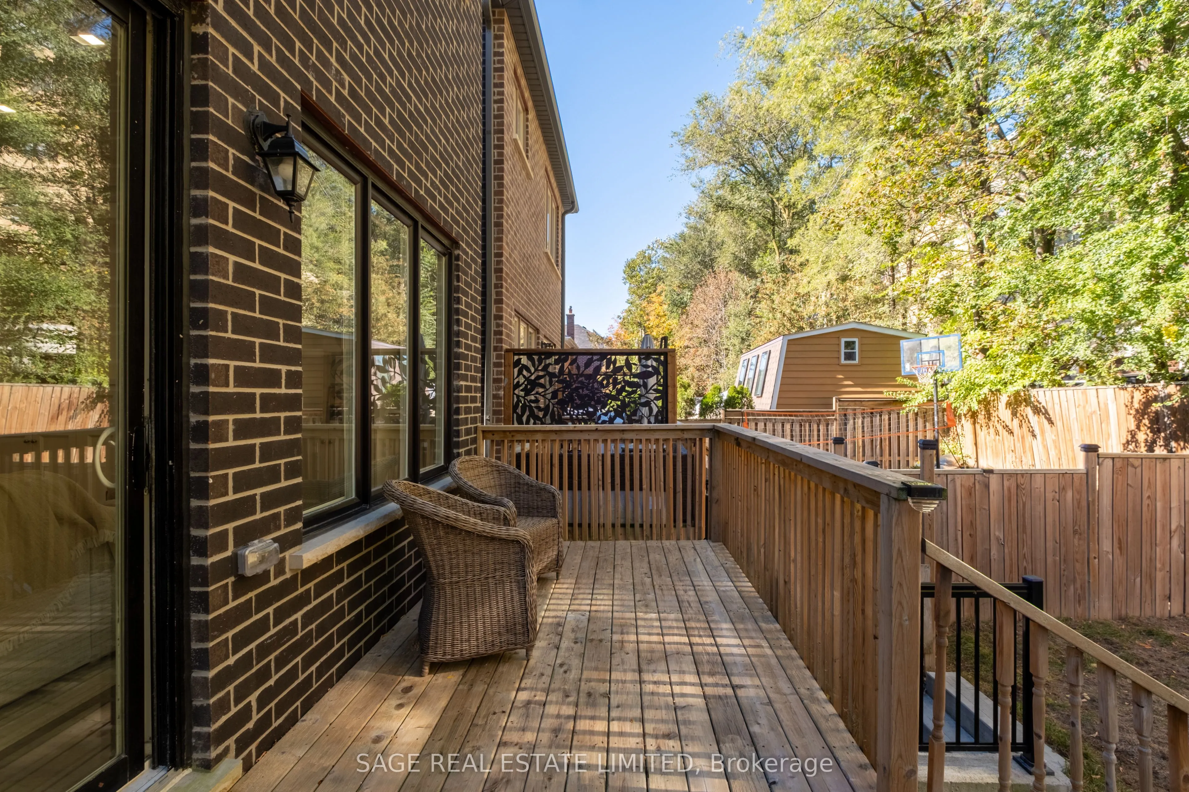 60 Rhydwen Avenue