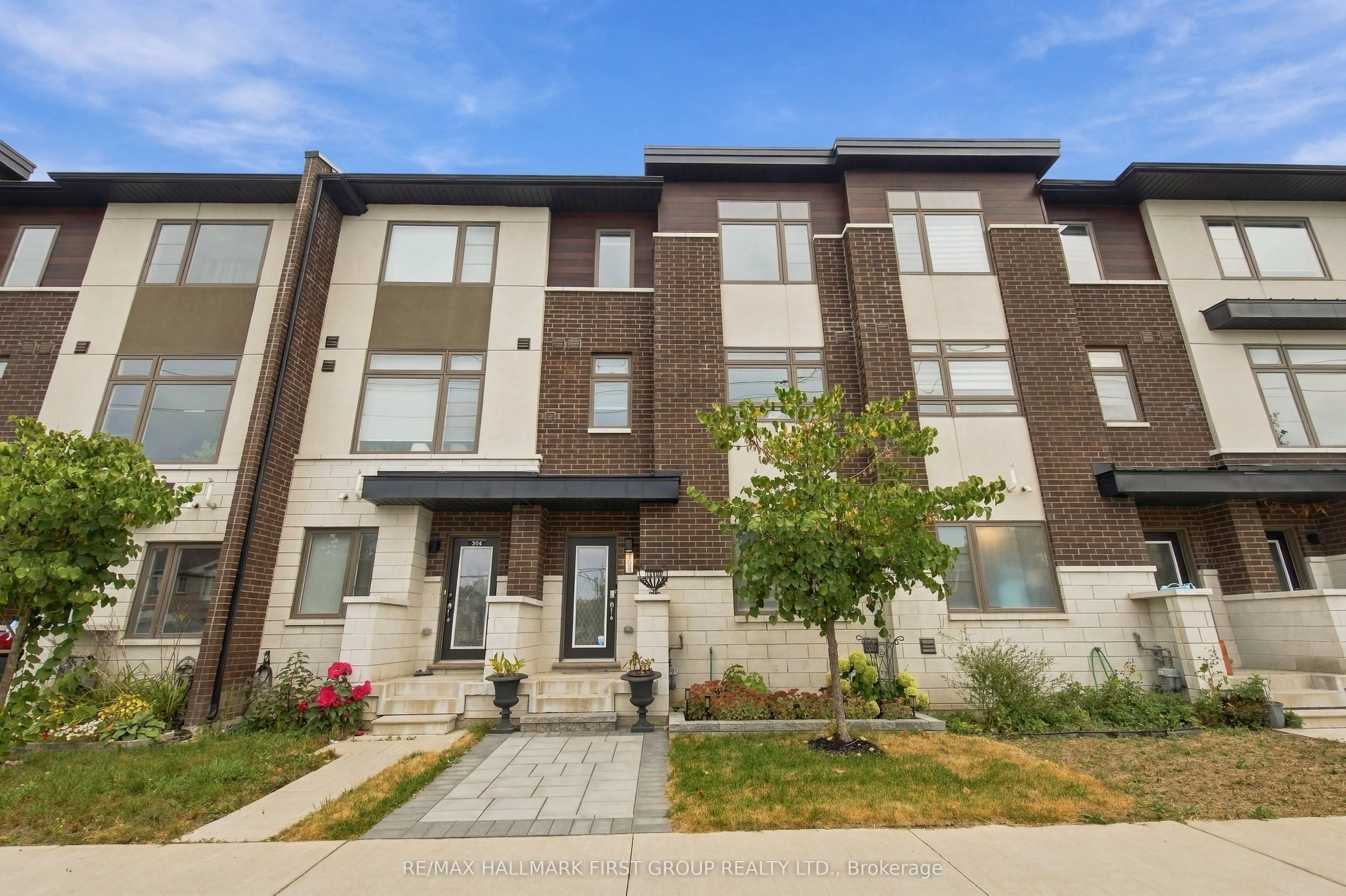 250 Finch Avenue #303