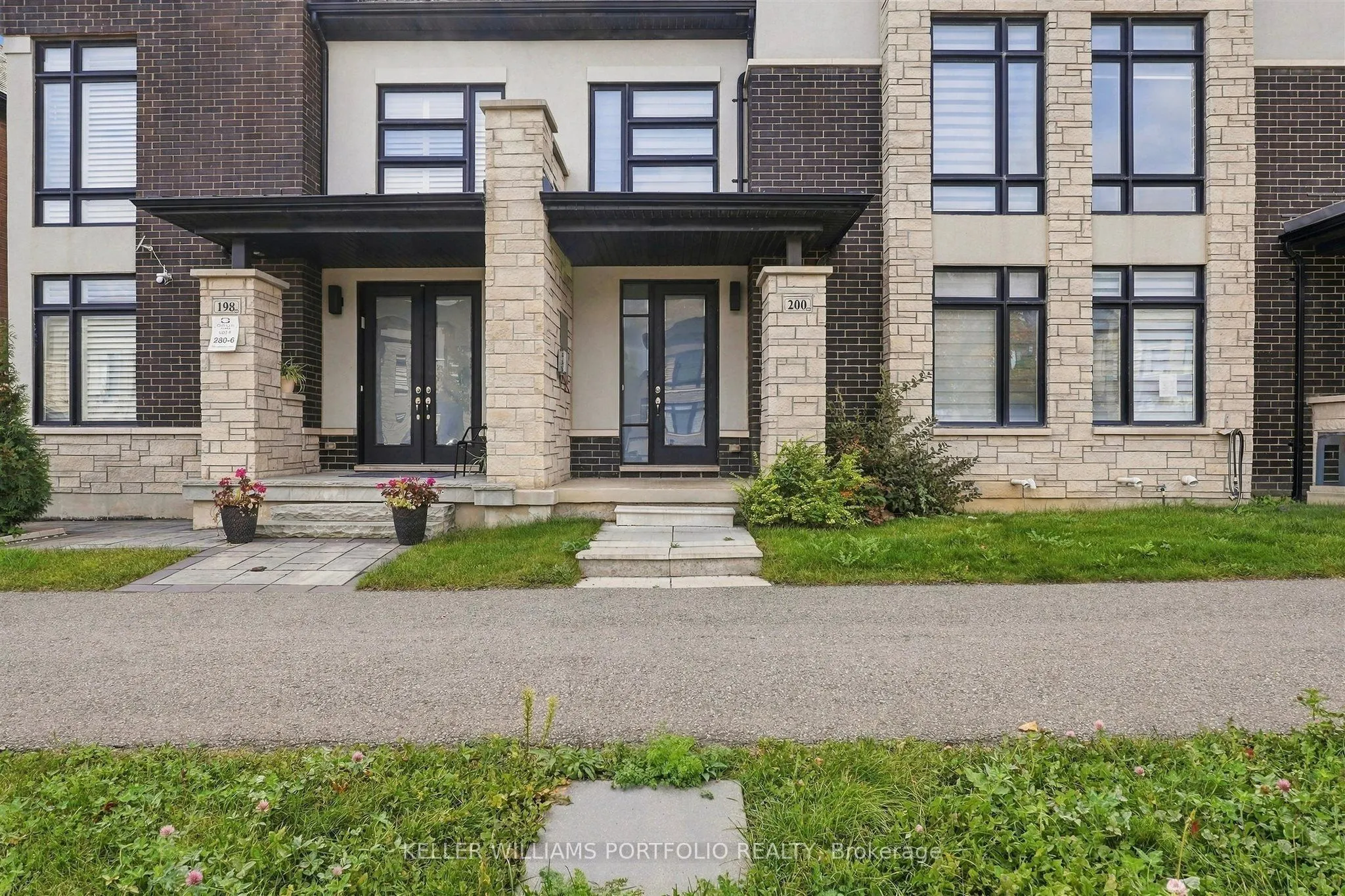 200 Coronation Road