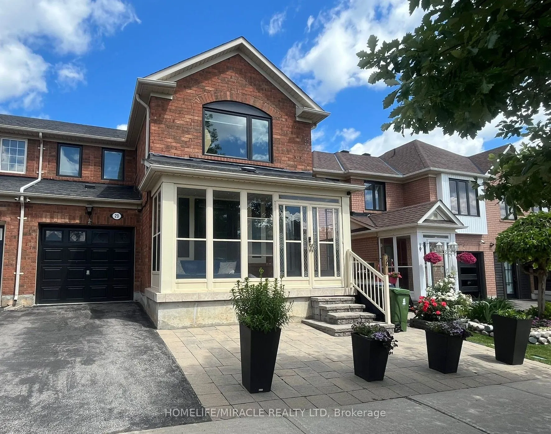 29 Hummingbird Drive
