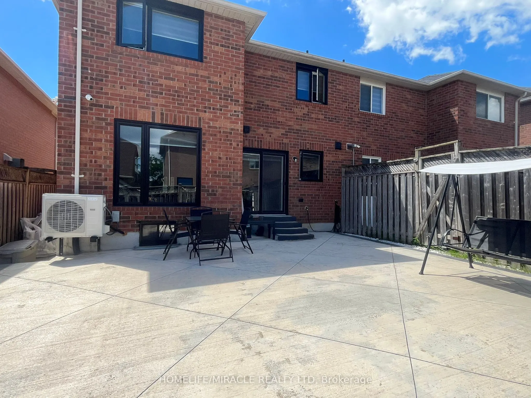 29 Hummingbird Drive