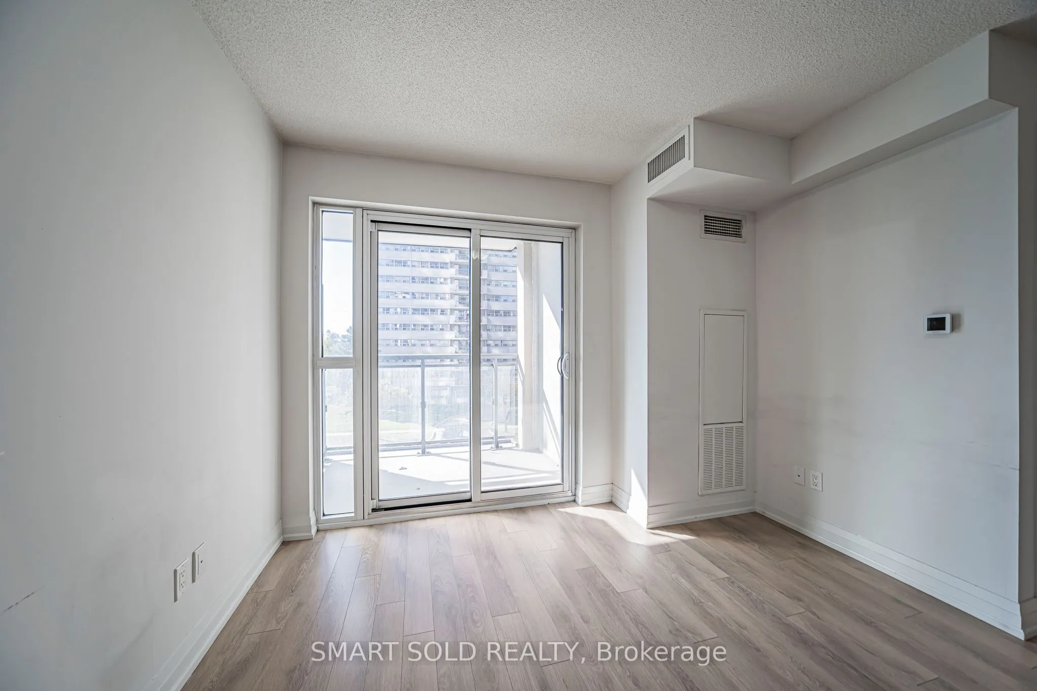 20 Meadowglen Place #329