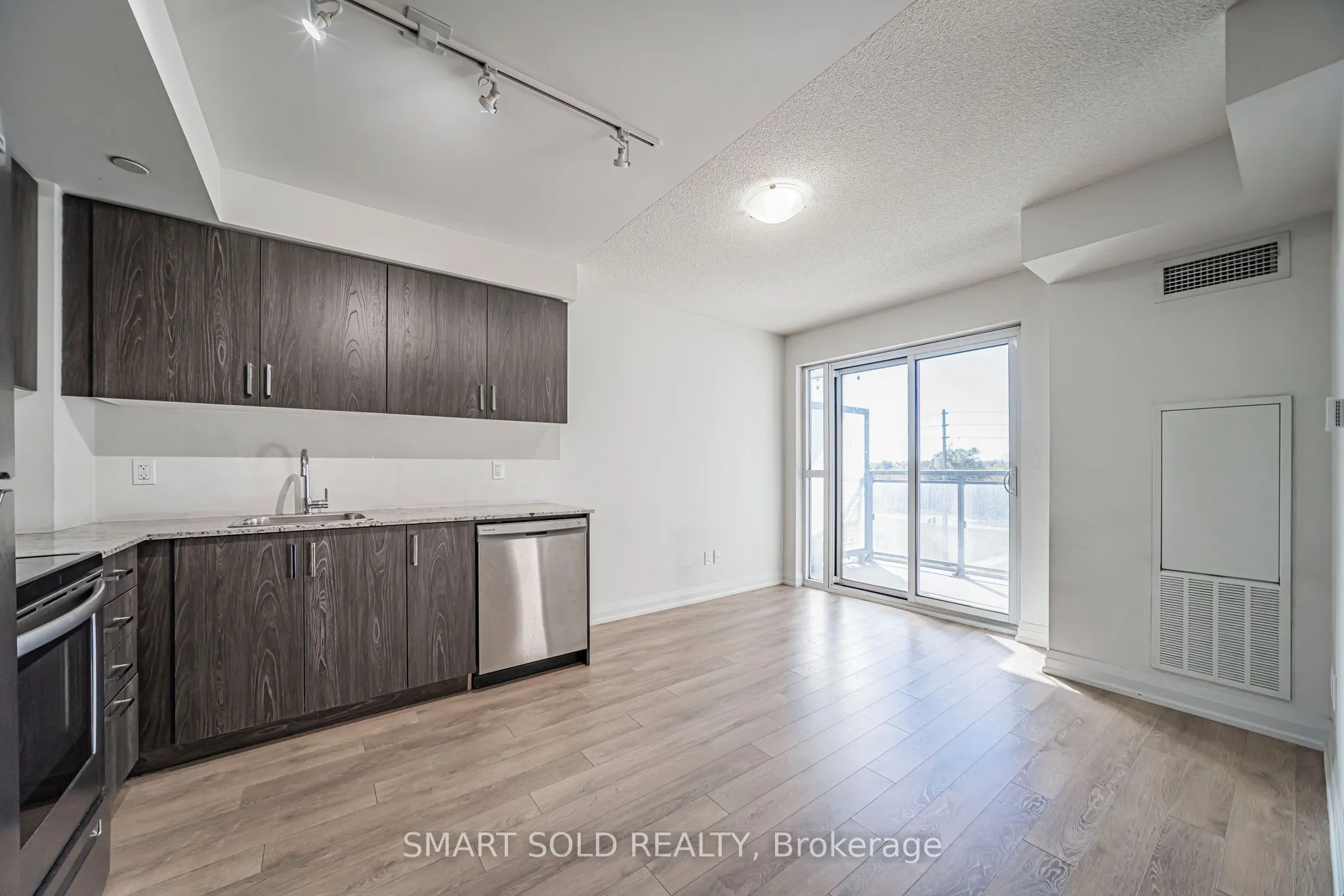 20 Meadowglen Place #329